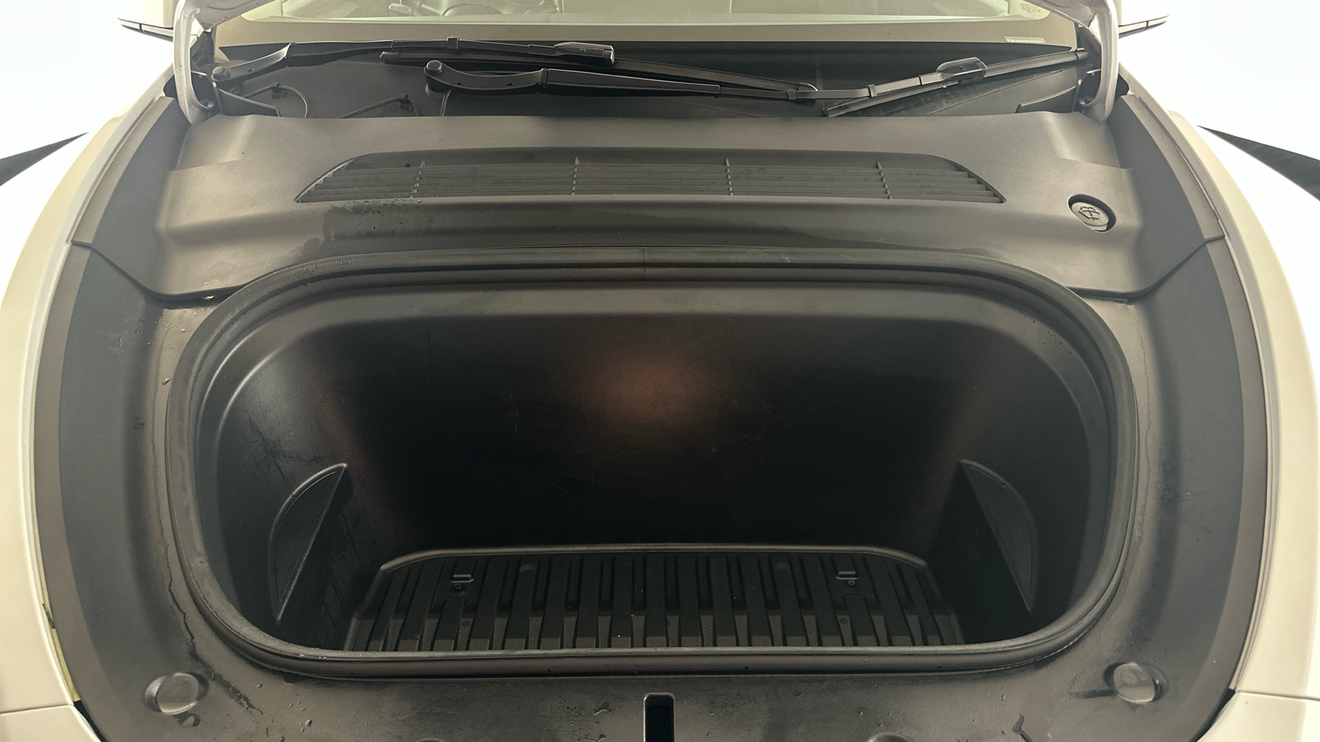 4027692 Long Range AWD 5dr Auto