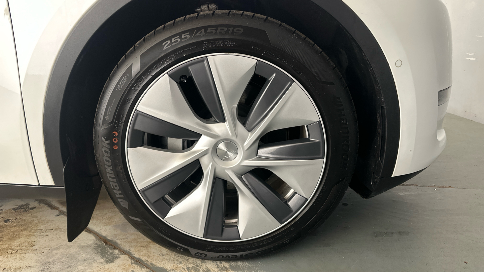 4027692 Long Range AWD 5dr Auto