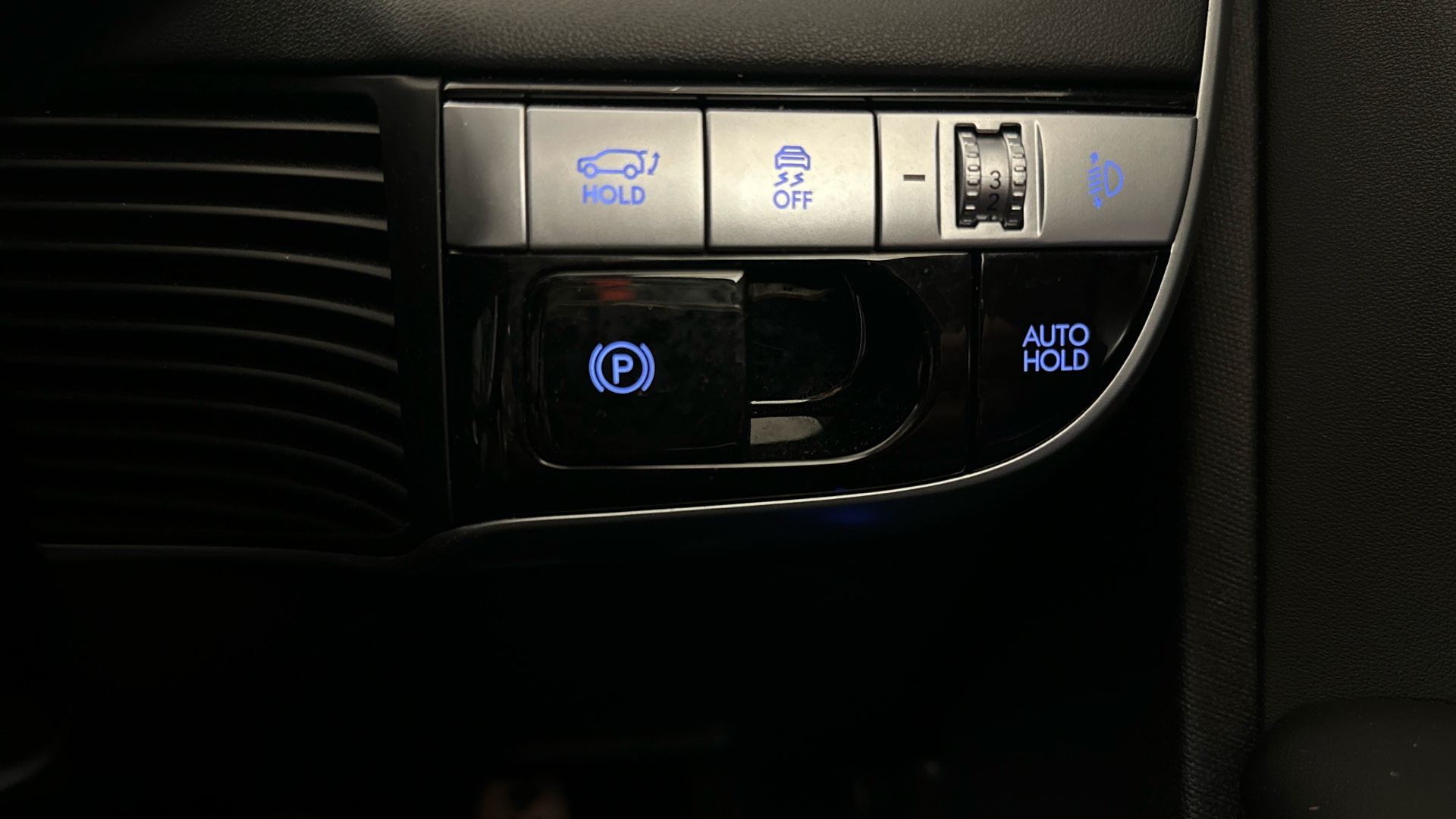 4049218 160kW Ultimate 73 kWh 5dr Auto [Tech]