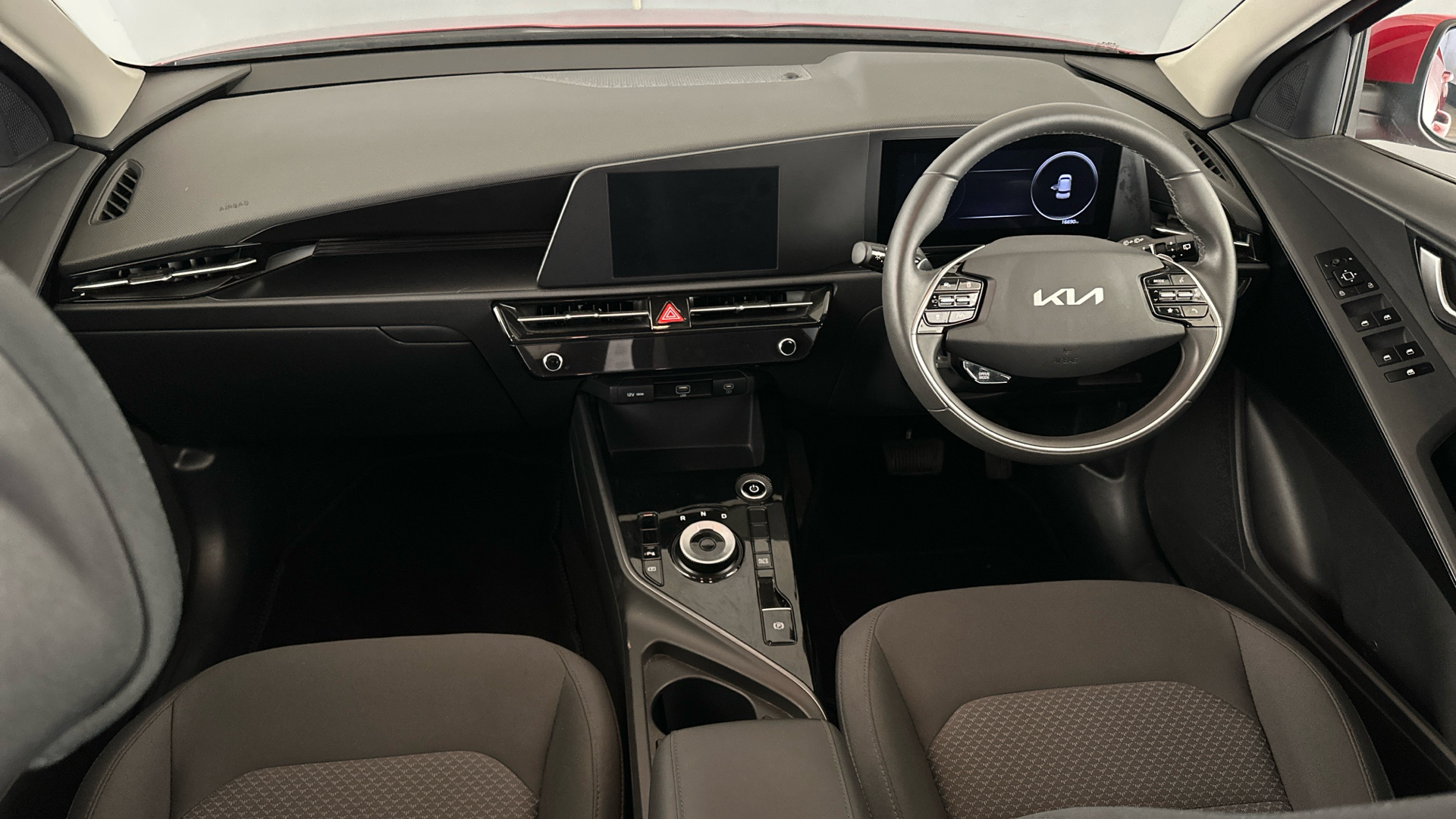 4021005 150kW 2 65kWh 5dr Auto