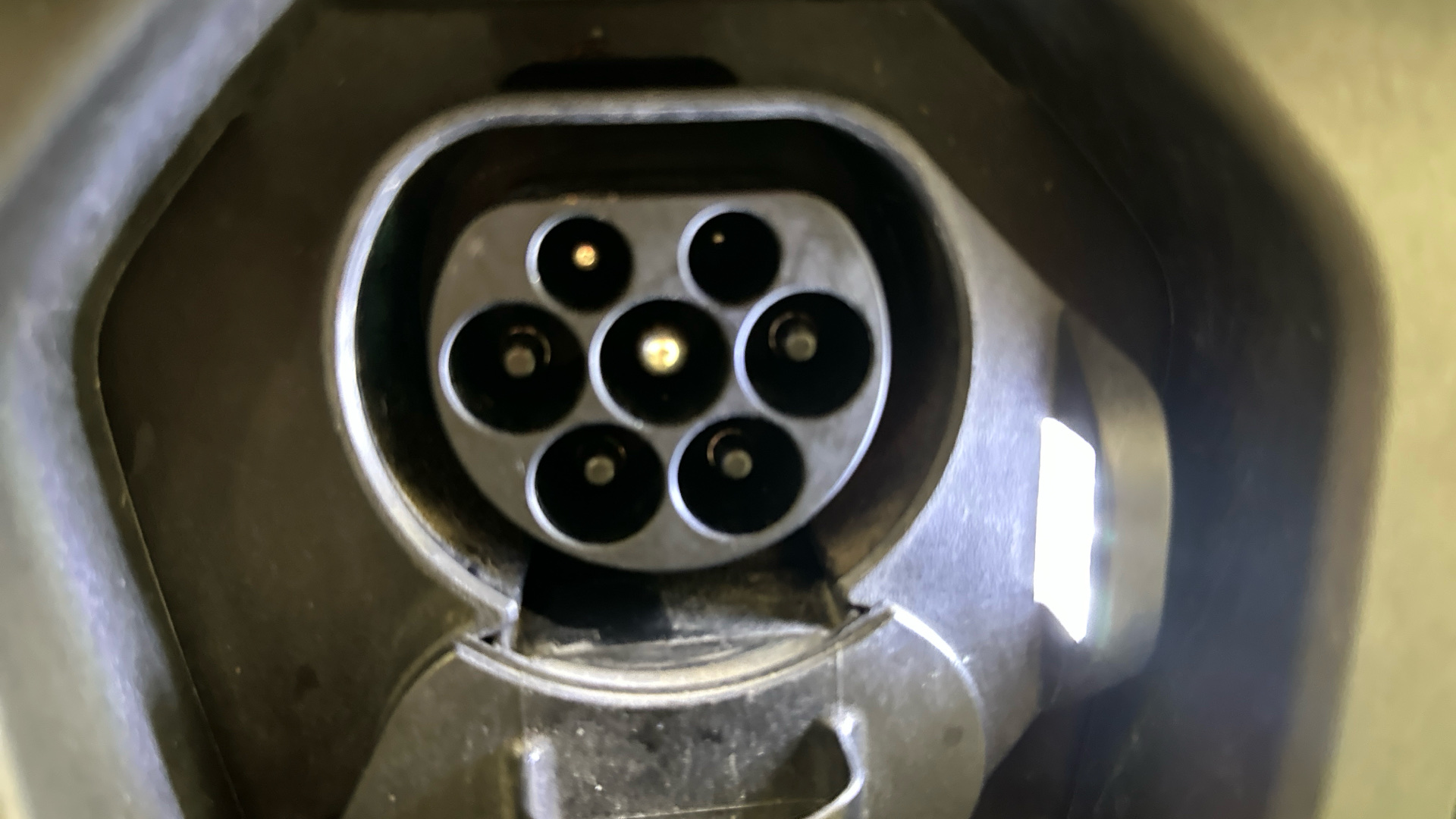 4021005 150kW 2 65kWh 5dr Auto