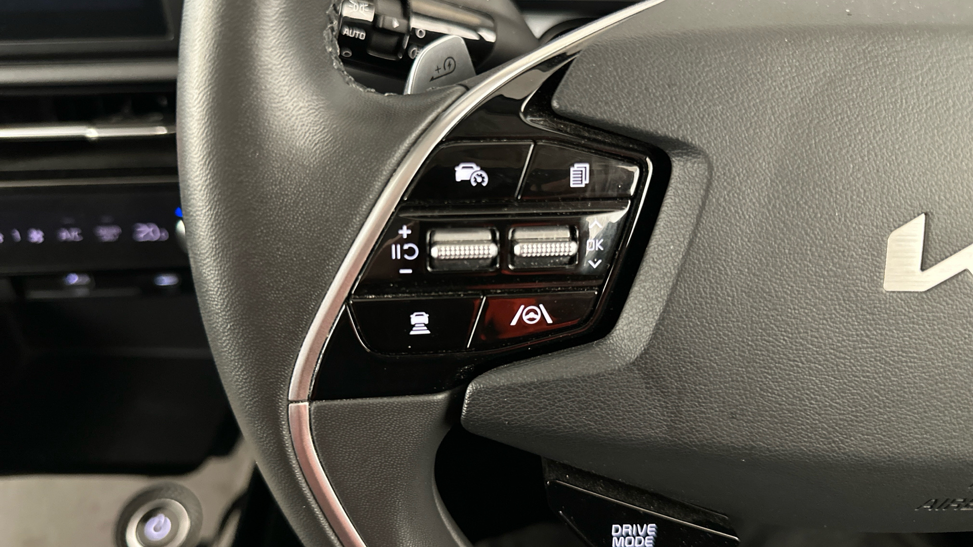 4021005 150kW 2 65kWh 5dr Auto