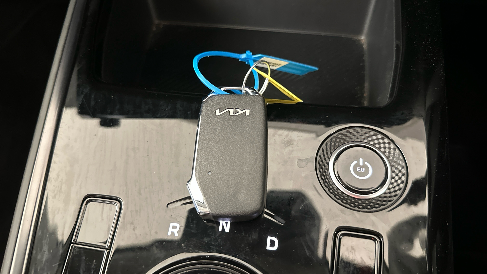 4021005 150kW 2 65kWh 5dr Auto