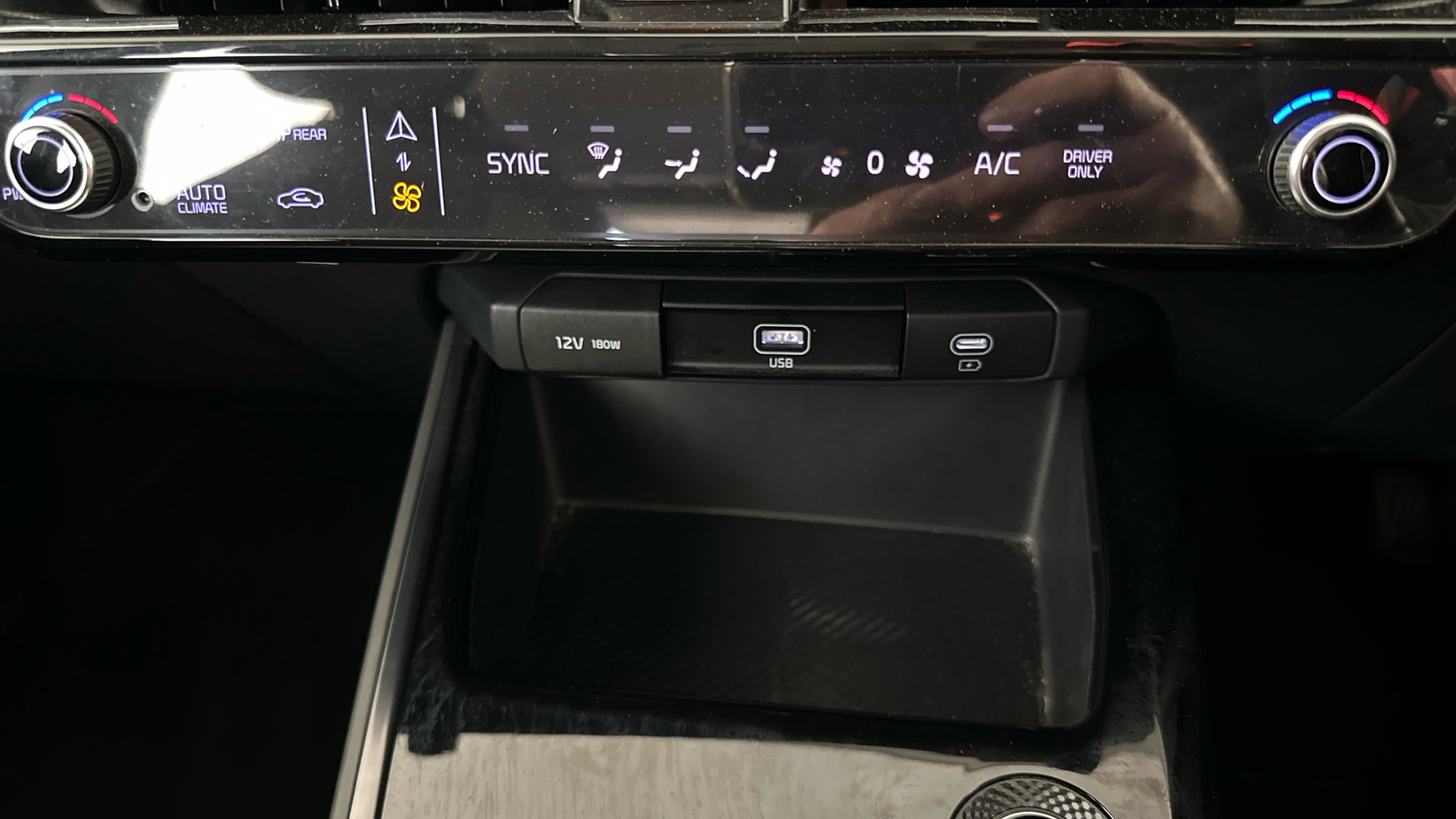 4021005 150kW 2 65kWh 5dr Auto