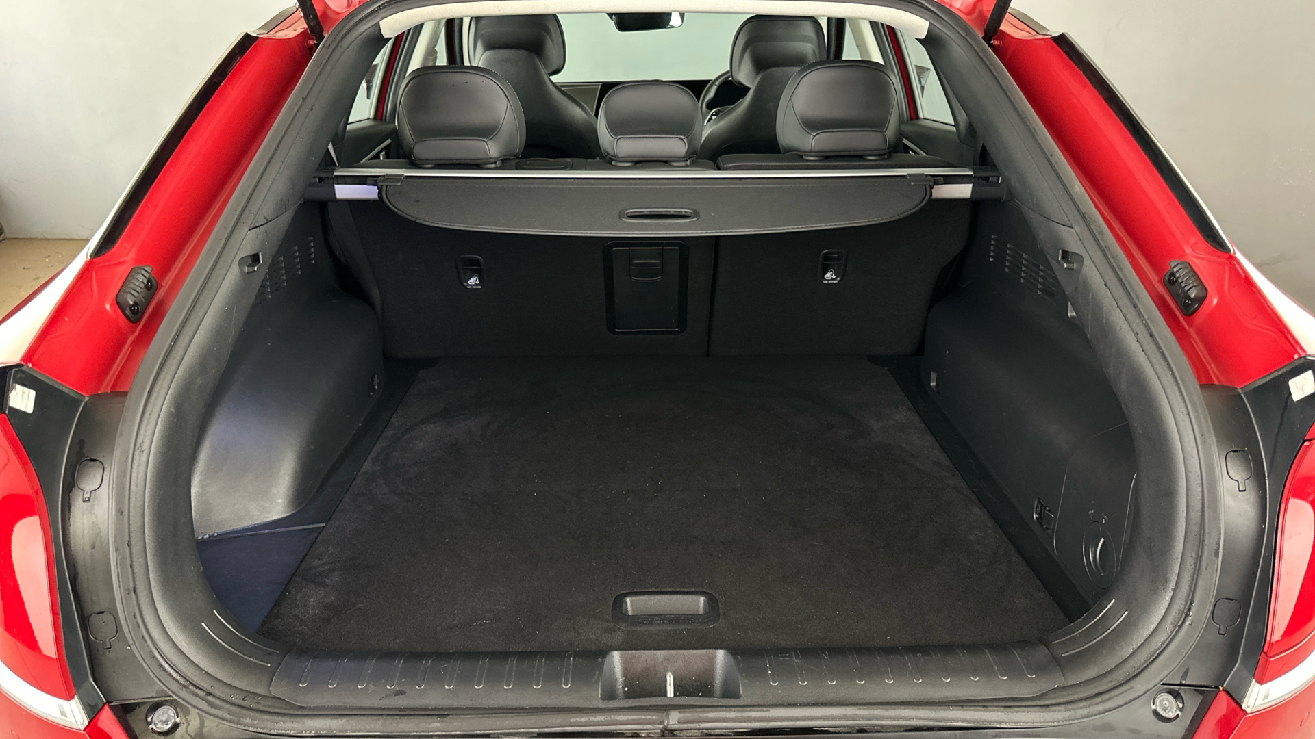 4021006 166kW Air 77.4kWh 5dr Auto