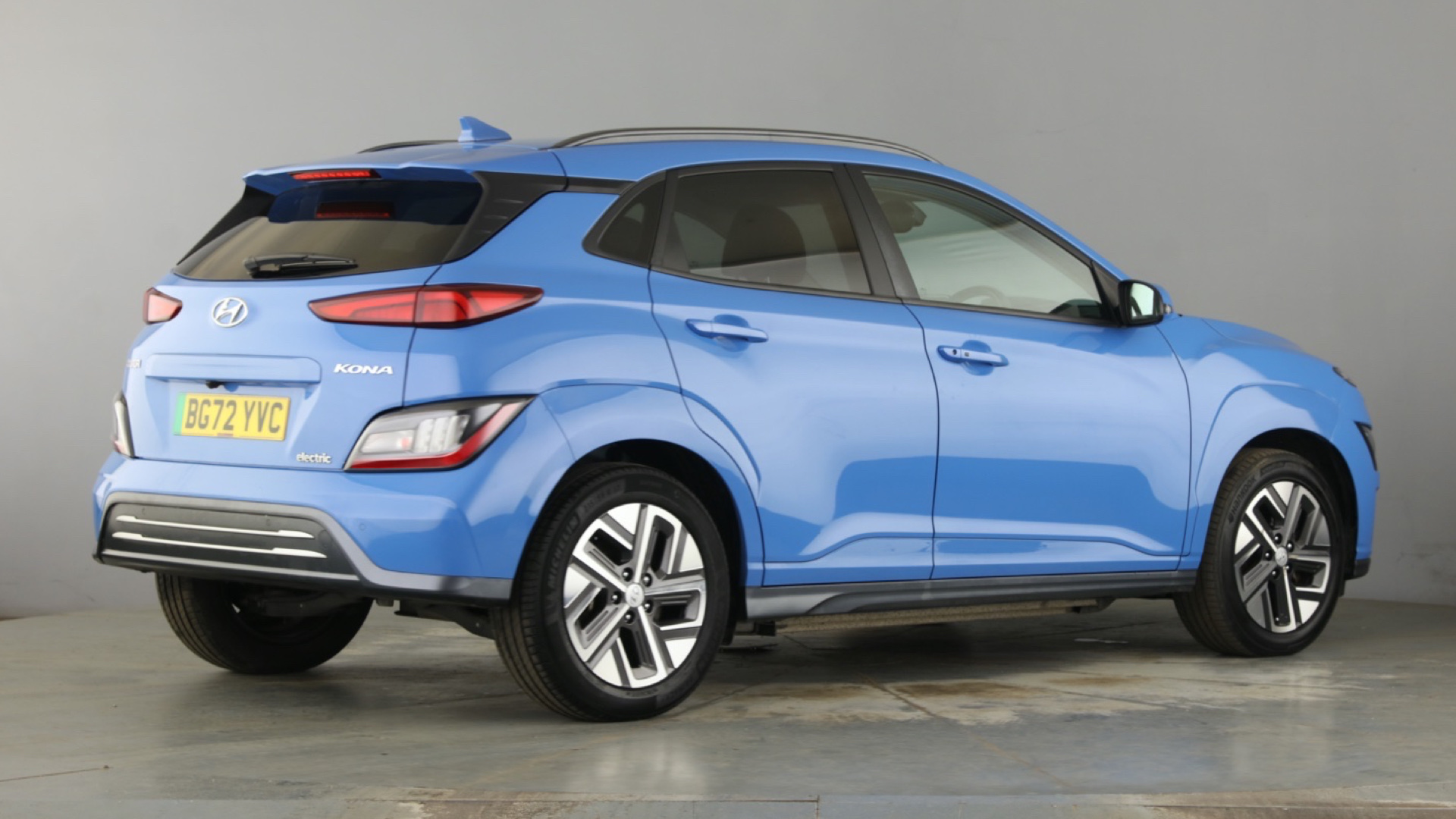 4027737 150kW Premium 64kWh 5dr Auto