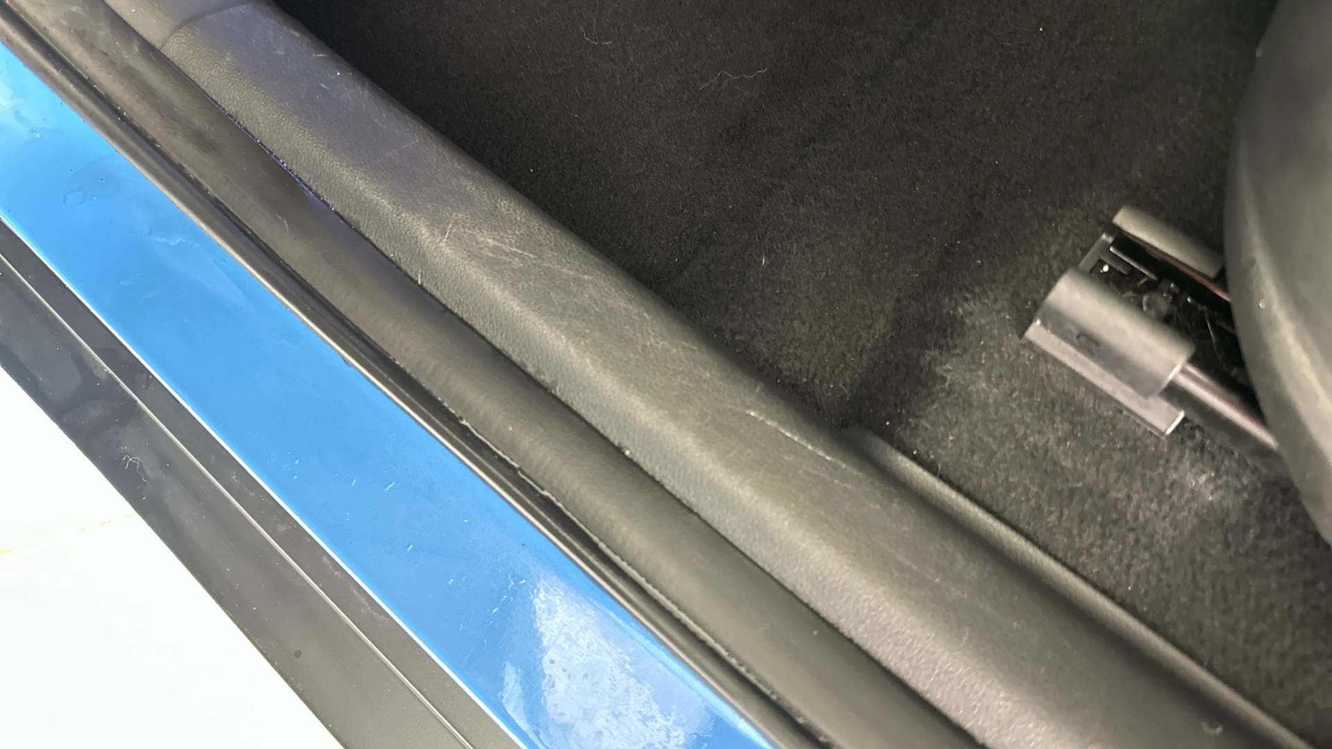 4027737 150kW Premium 64kWh 5dr Auto