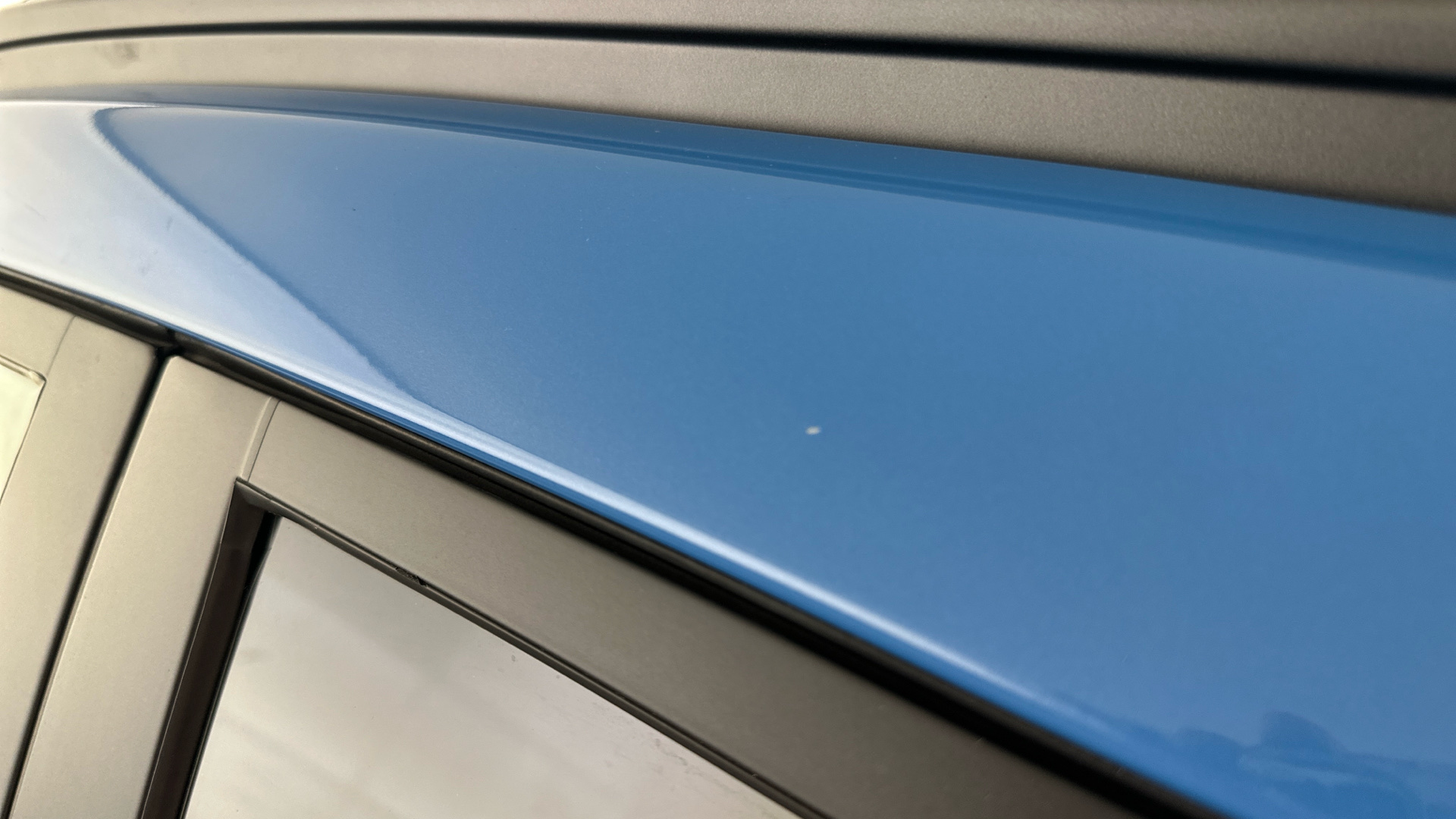 4027737 150kW Premium 64kWh 5dr Auto