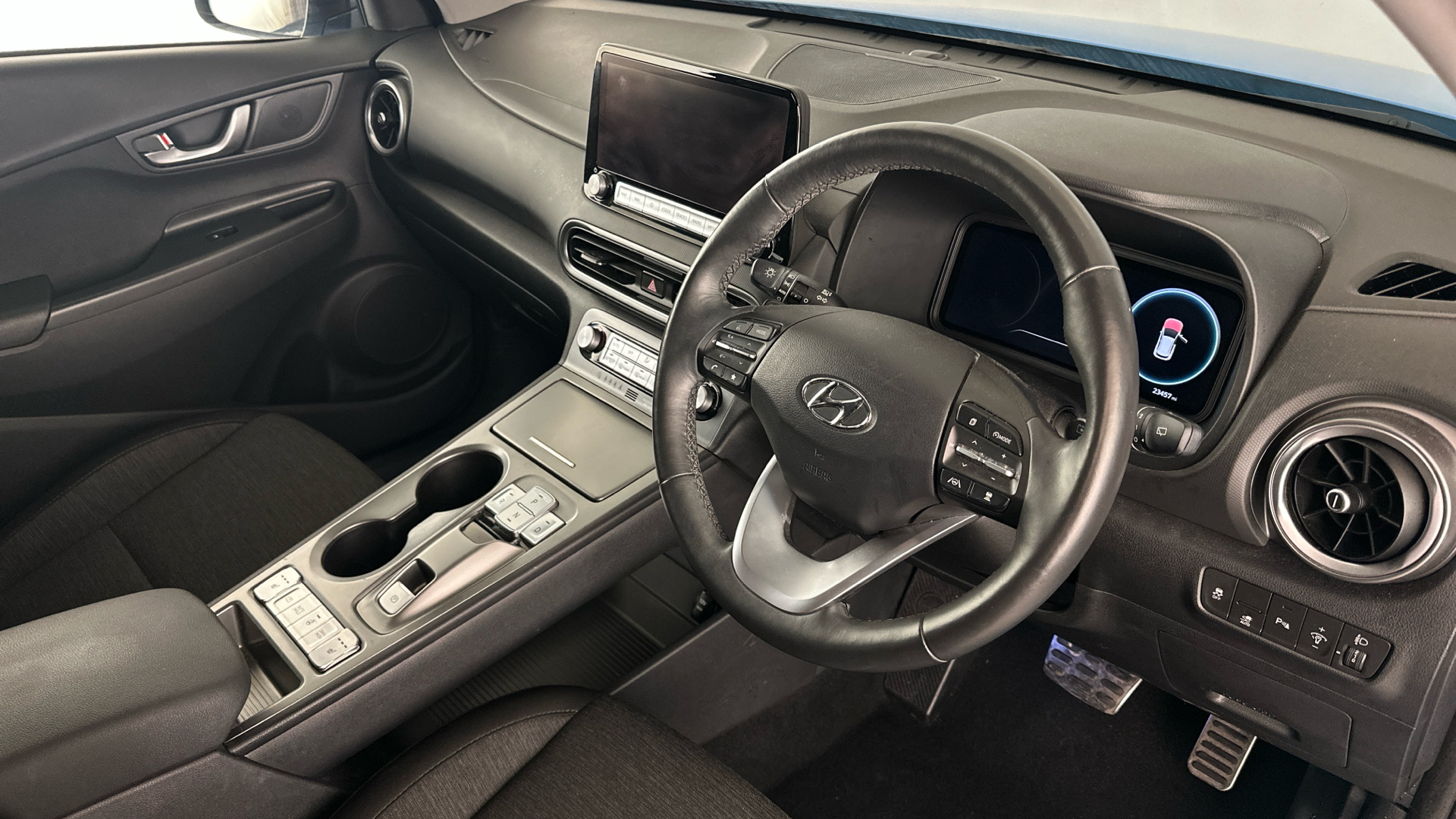 4027737 150kW Premium 64kWh 5dr Auto