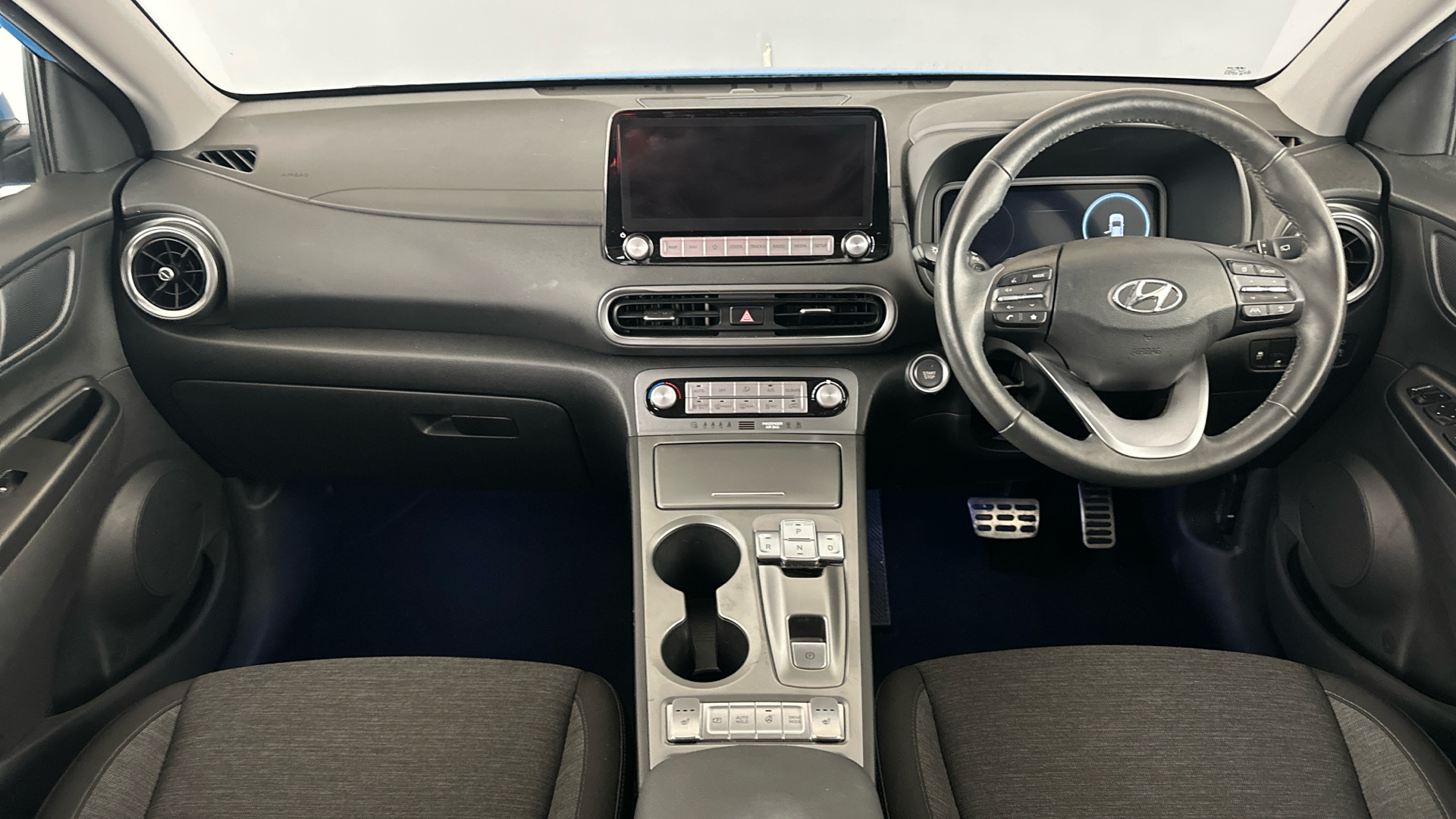 4027737 150kW Premium 64kWh 5dr Auto