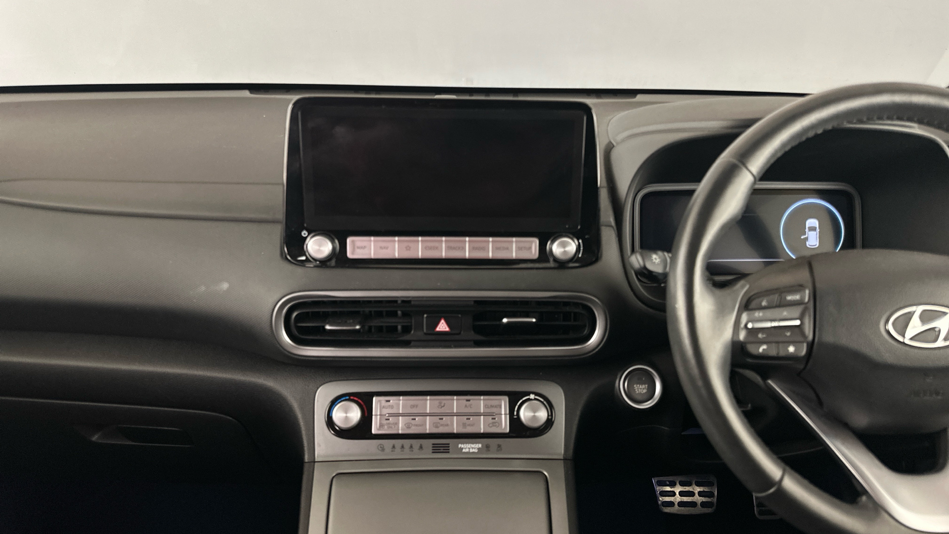 4027737 150kW Premium 64kWh 5dr Auto