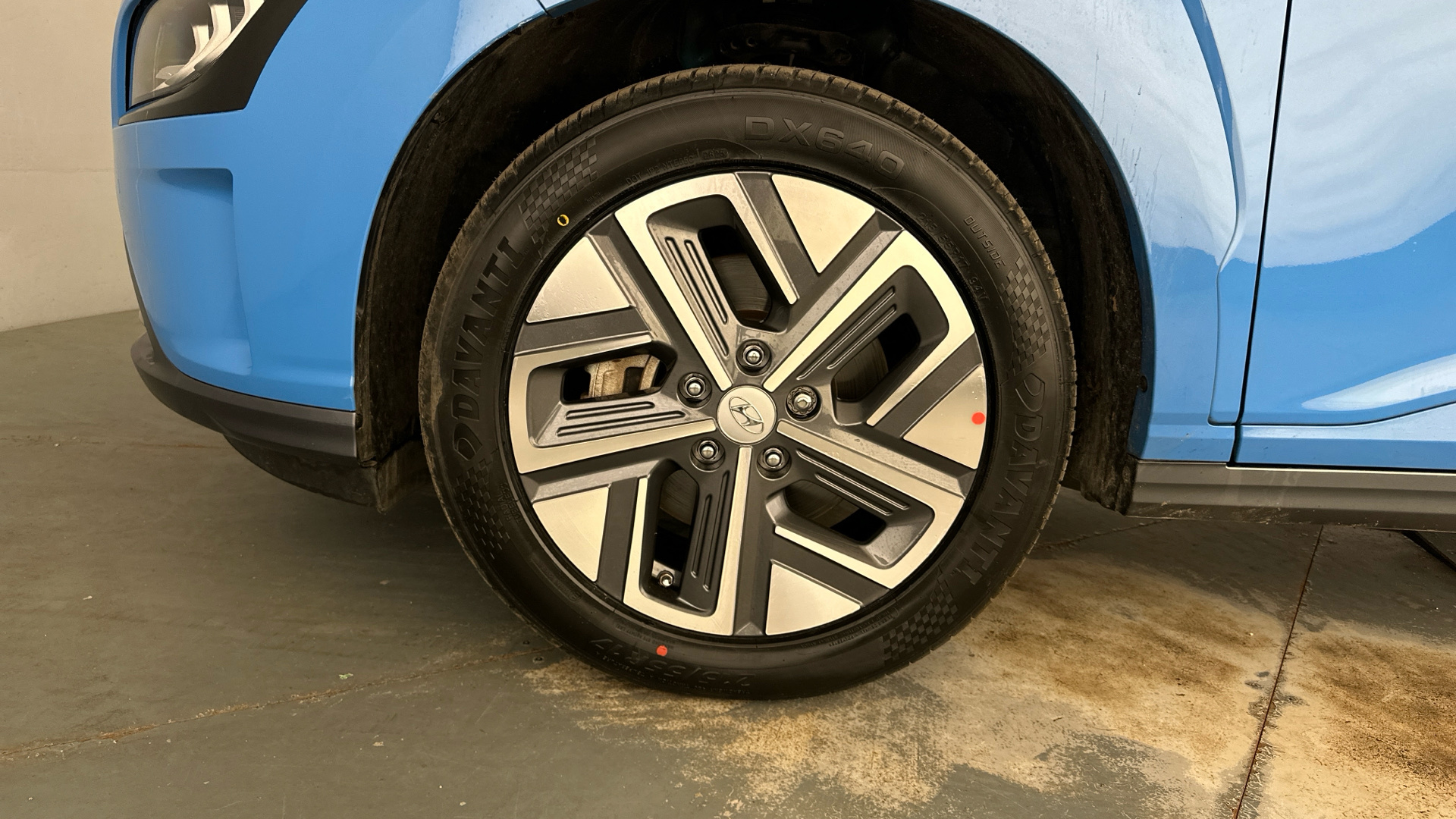 4027737 150kW Premium 64kWh 5dr Auto