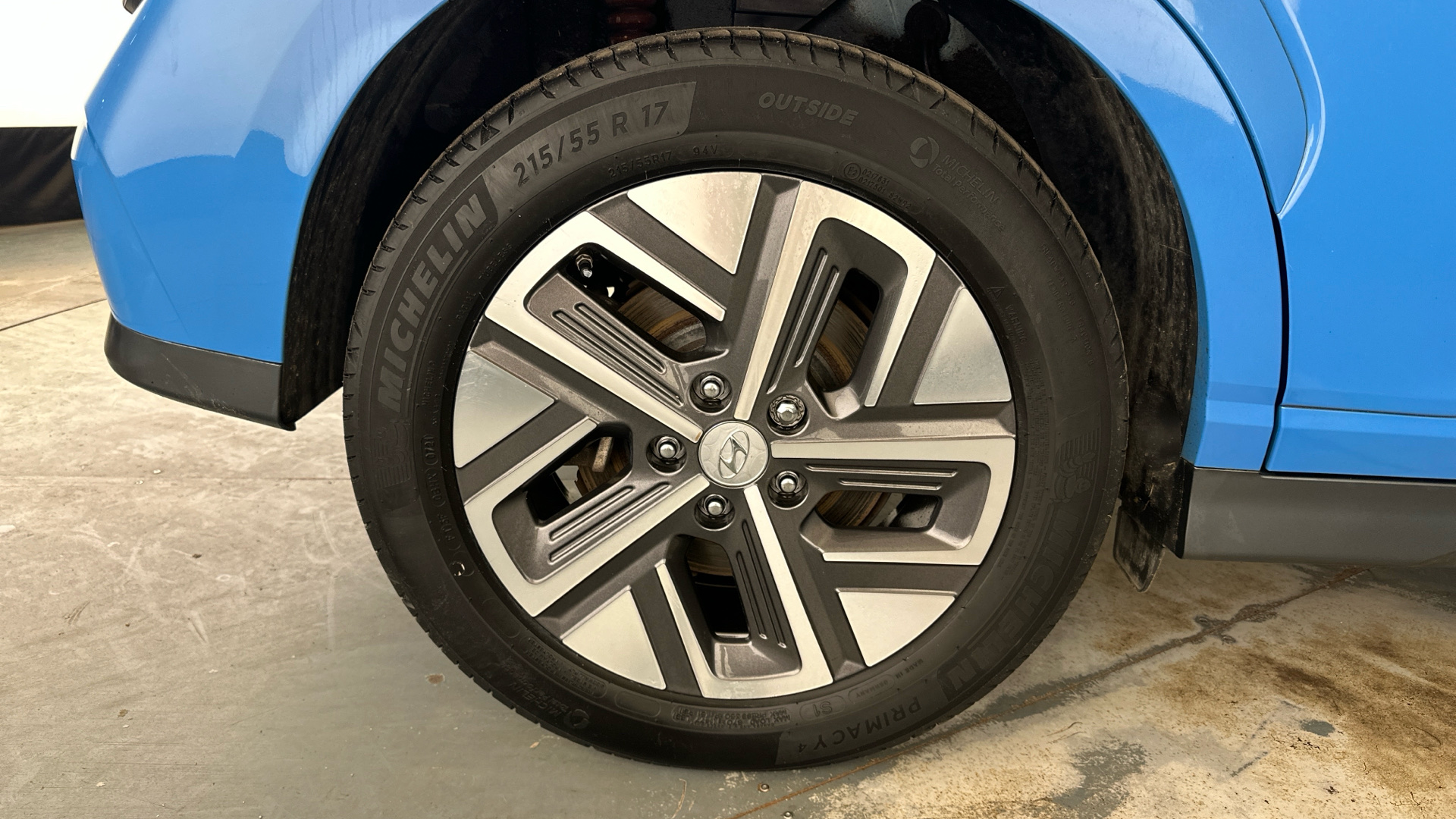 4027737 150kW Premium 64kWh 5dr Auto