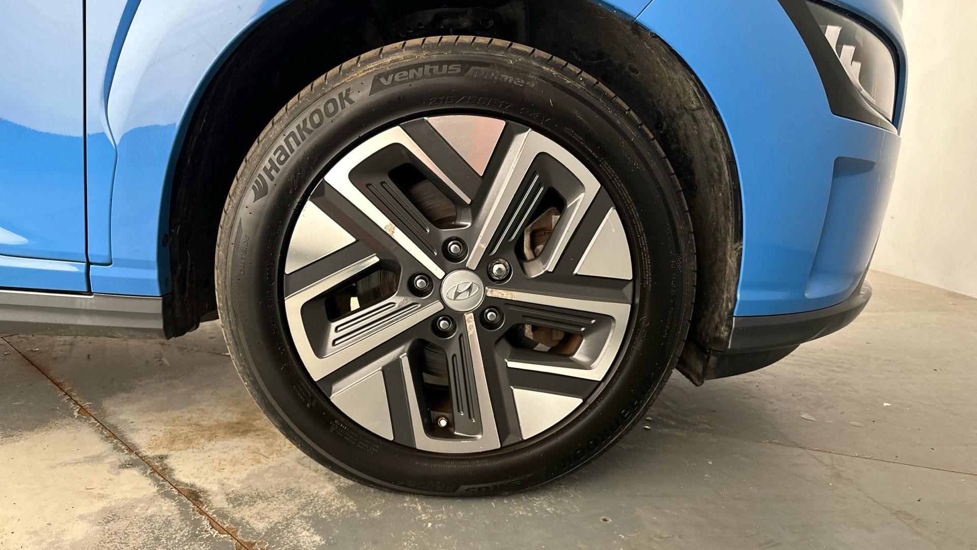 4027737 150kW Premium 64kWh 5dr Auto