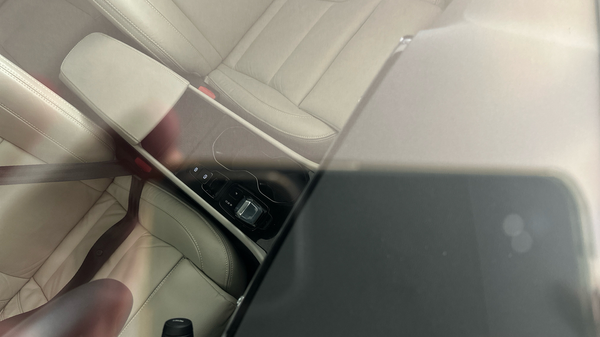 4020708 1.5 T5 Recharge PHEV Ultimate Bright 5dr Auto