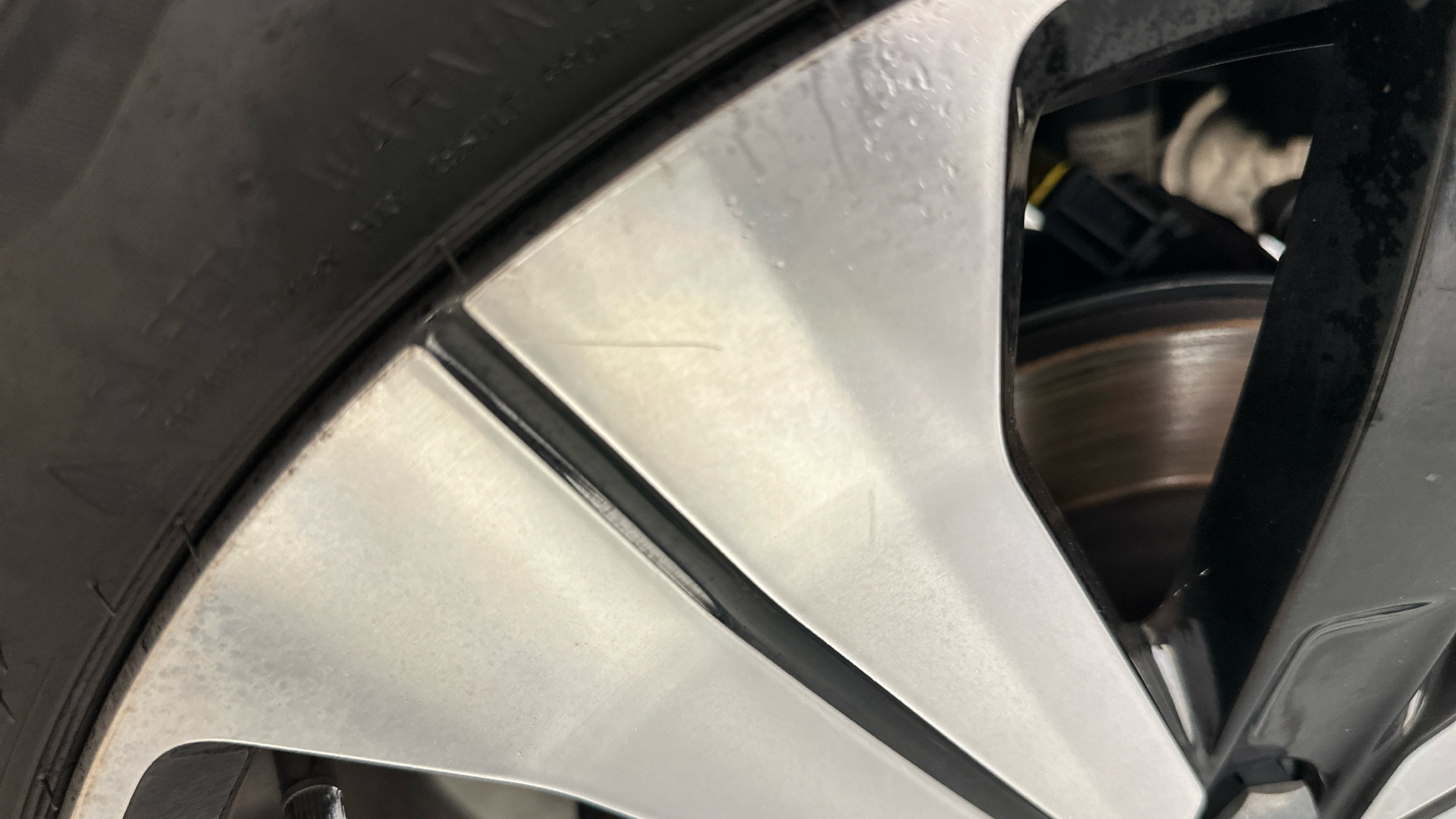 4020708 1.5 T5 Recharge PHEV Ultimate Bright 5dr Auto