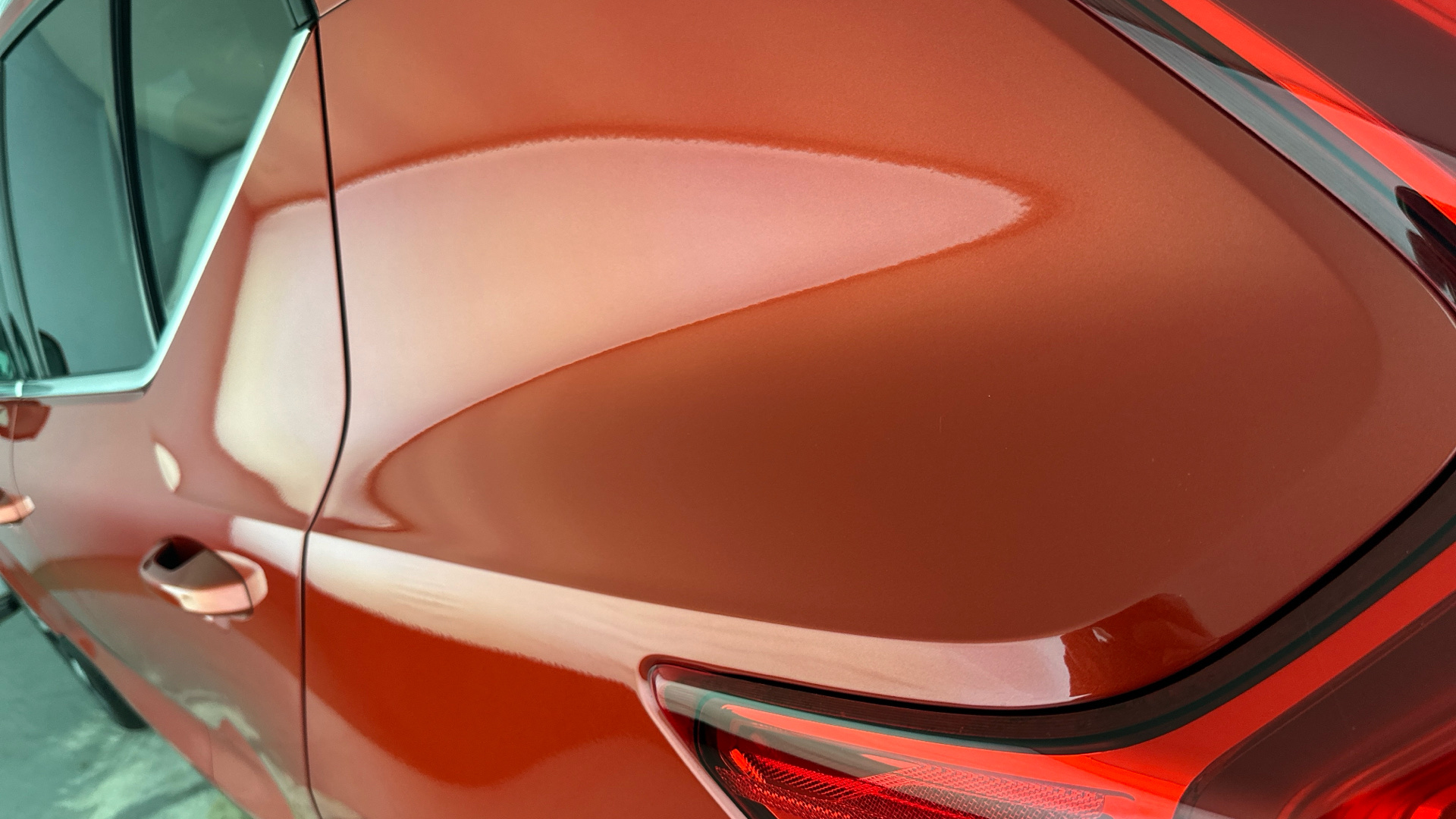 4020708 1.5 T5 Recharge PHEV Ultimate Bright 5dr Auto