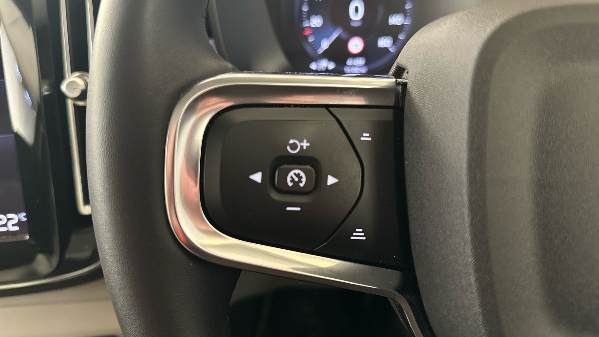 4020708 1.5 T5 Recharge PHEV Ultimate Bright 5dr Auto