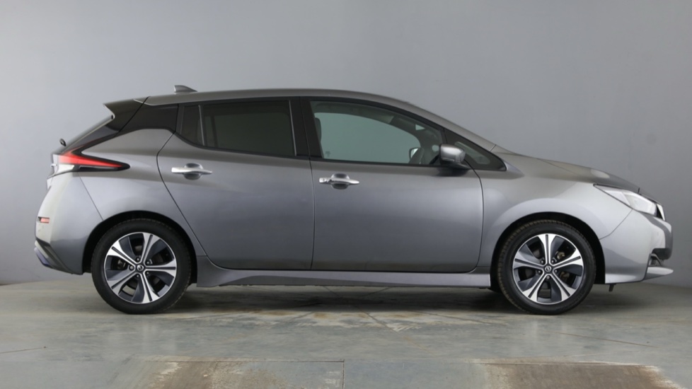 NISSAN LEAF Image 6