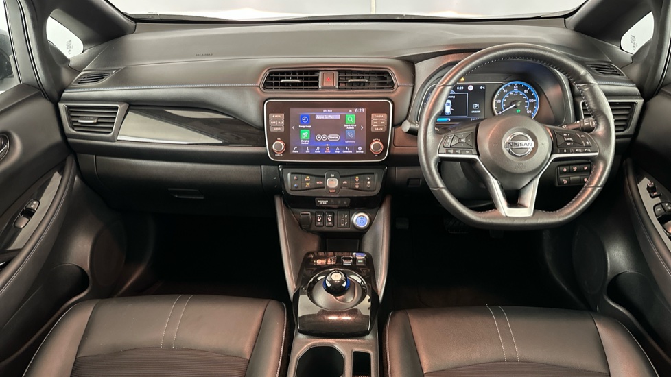 NISSAN LEAF Image 11