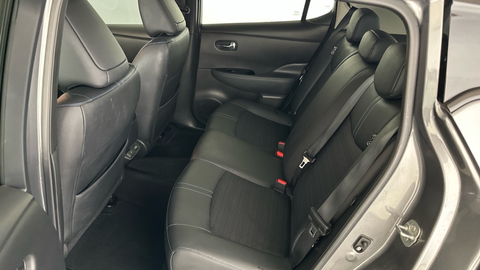 NISSAN LEAF Image 14