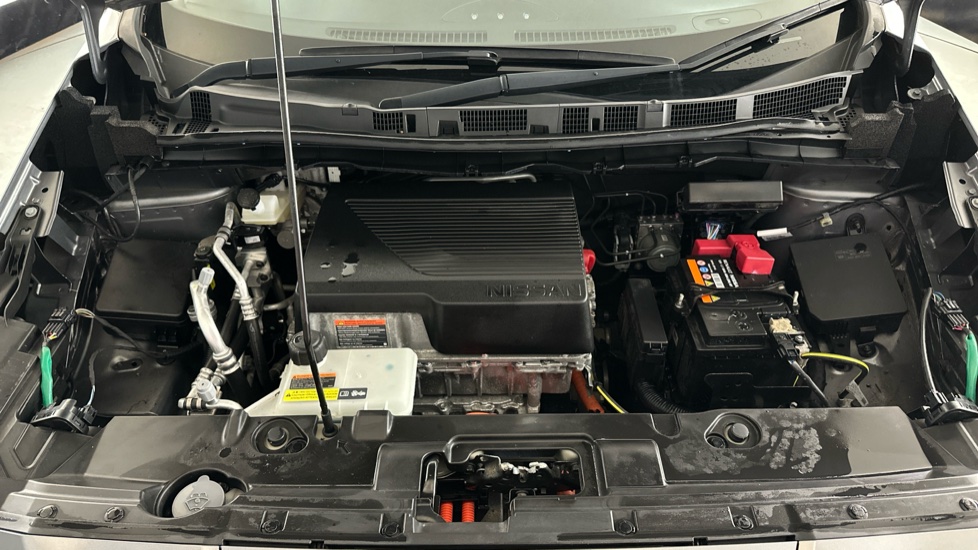 NISSAN LEAF Image 16