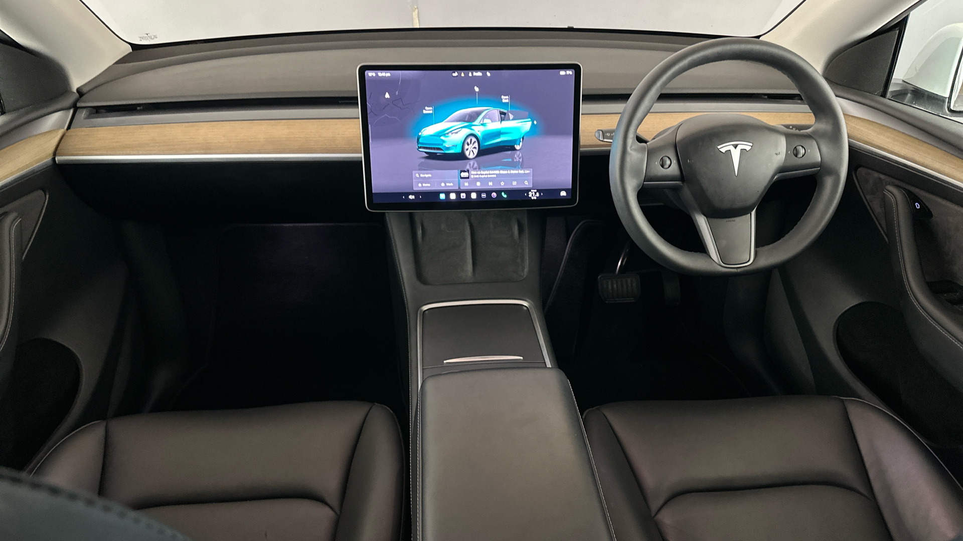 4021013 RWD 5dr Auto