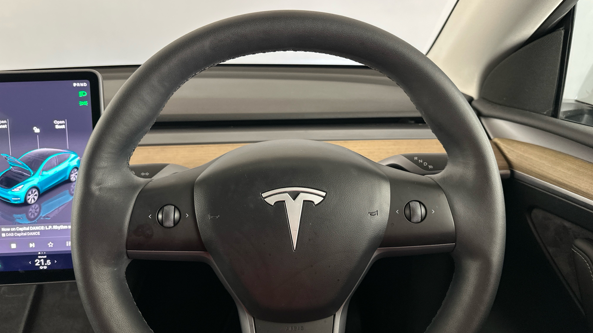 4021013 RWD 5dr Auto