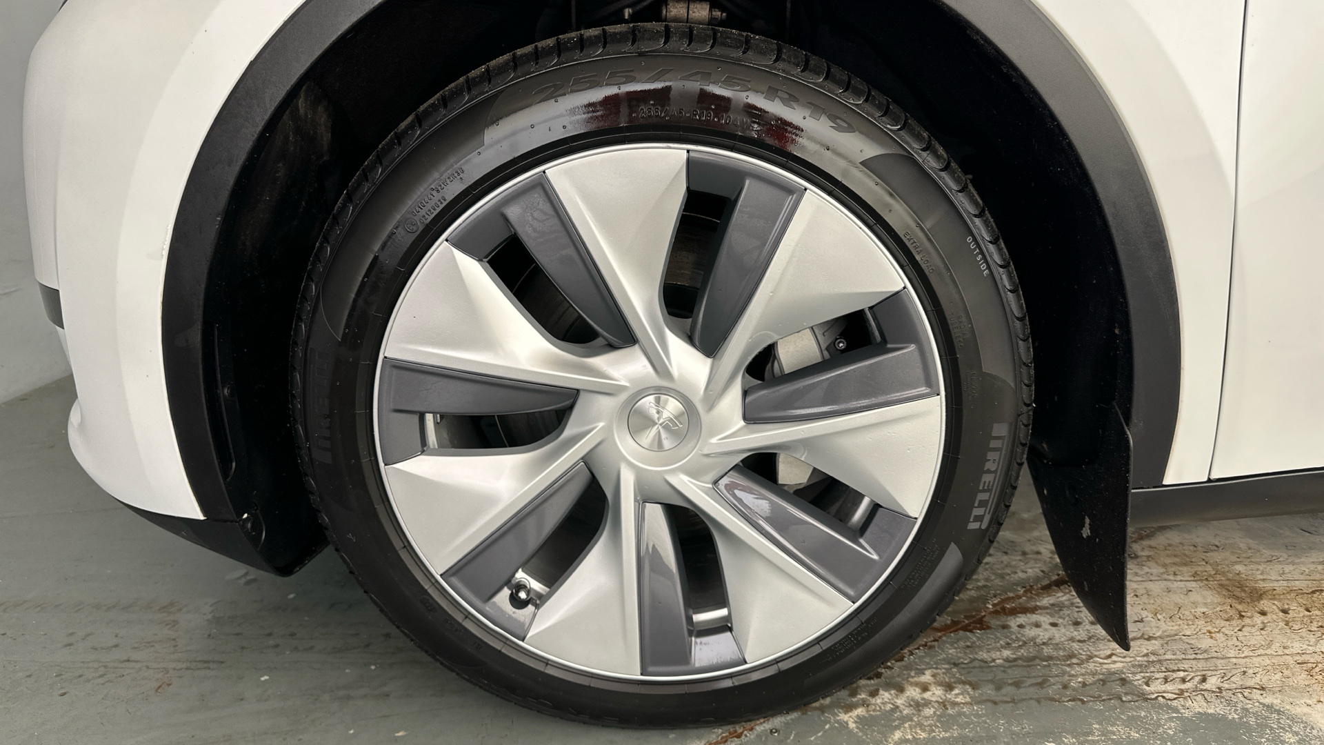 4021013 RWD 5dr Auto