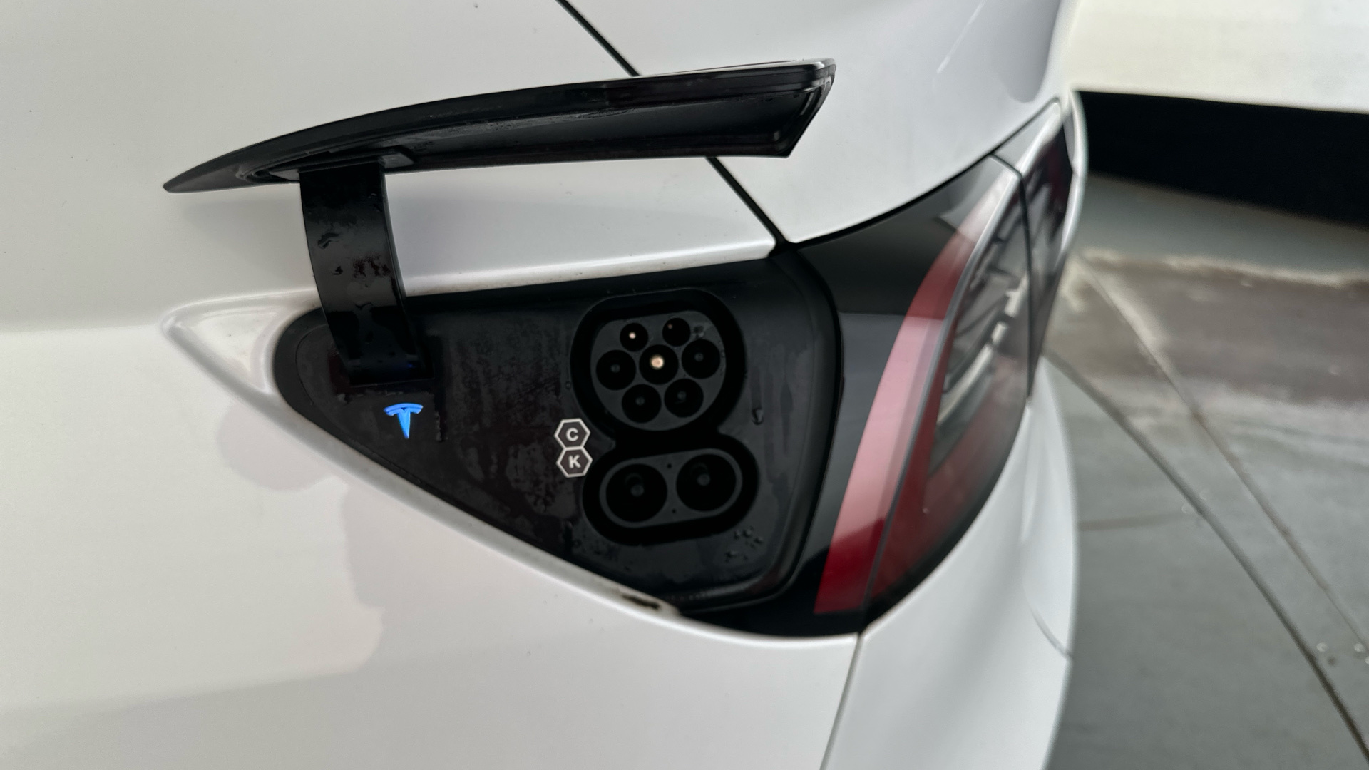 4021013 RWD 5dr Auto