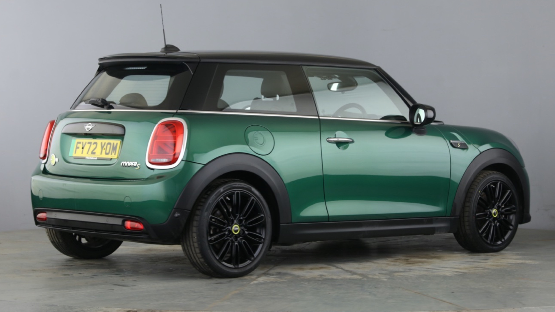 4021009 135kW Cooper S Level 2 33kWh 3dr Auto