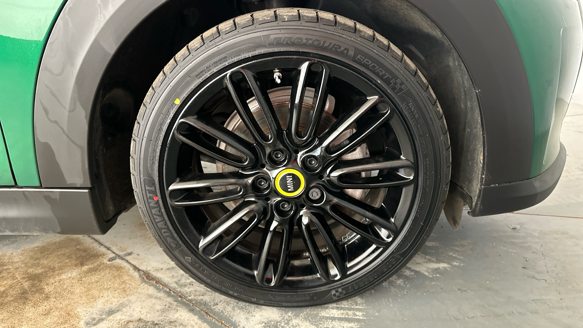 4021009 135kW Cooper S Level 2 33kWh 3dr Auto