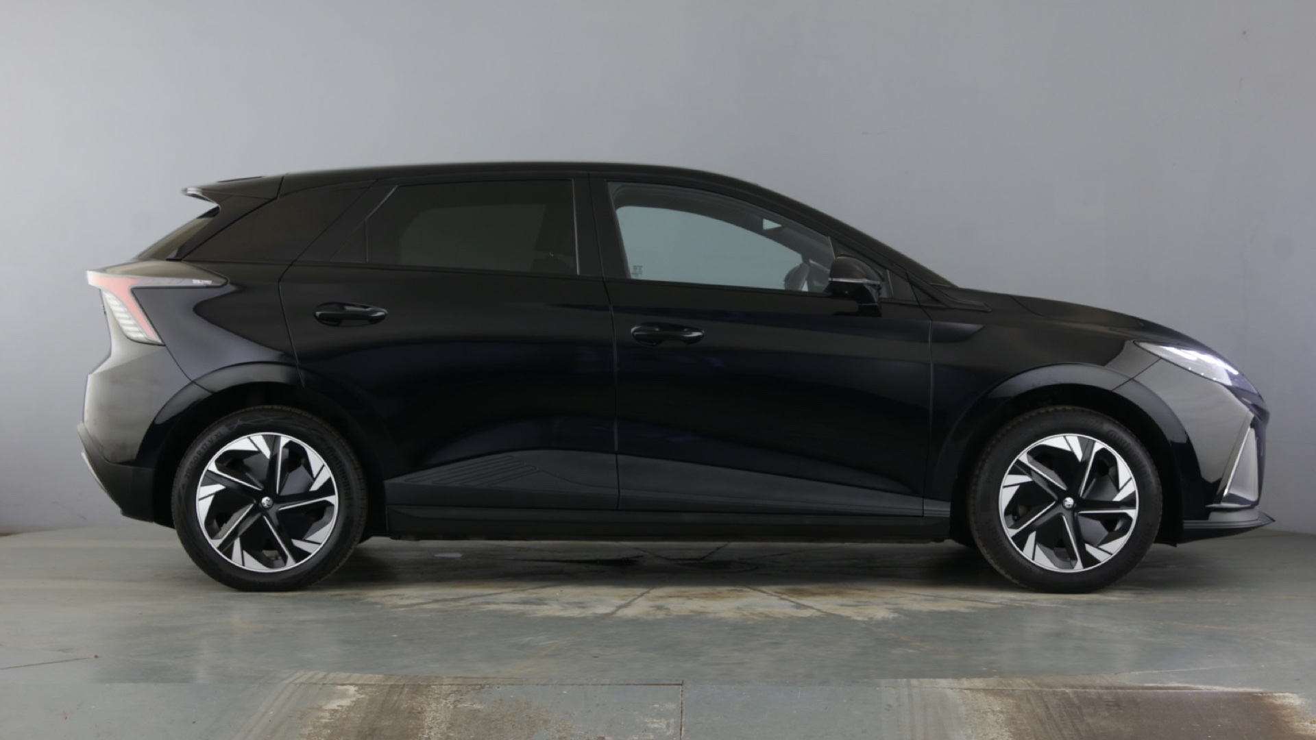 4020817 150kW Trophy EV Long Range 64kWh 5dr Auto