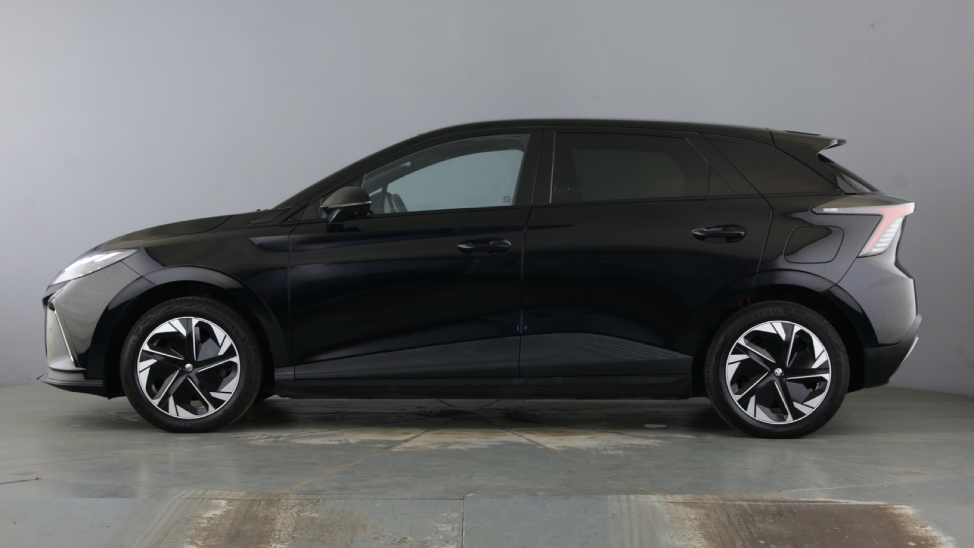 150kW Trophy EV Long Range 64kWh 5dr Auto [2022]