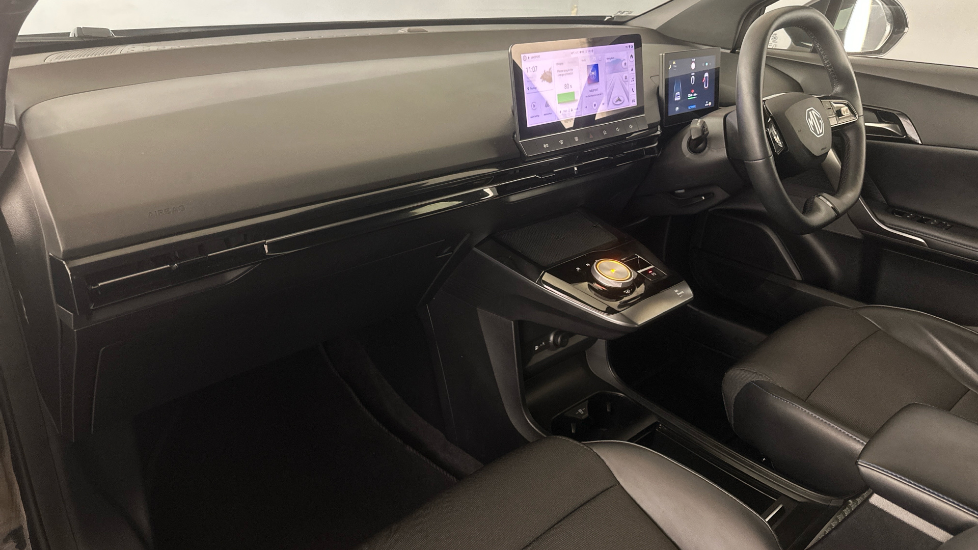 4020817 150kW Trophy EV Long Range 64kWh 5dr Auto