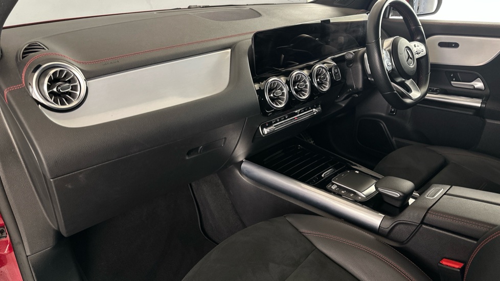 Mercedes EQA Image 10