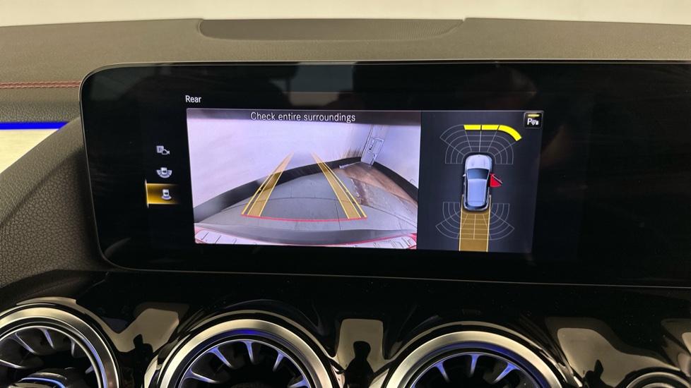 Mercedes EQA Image 25