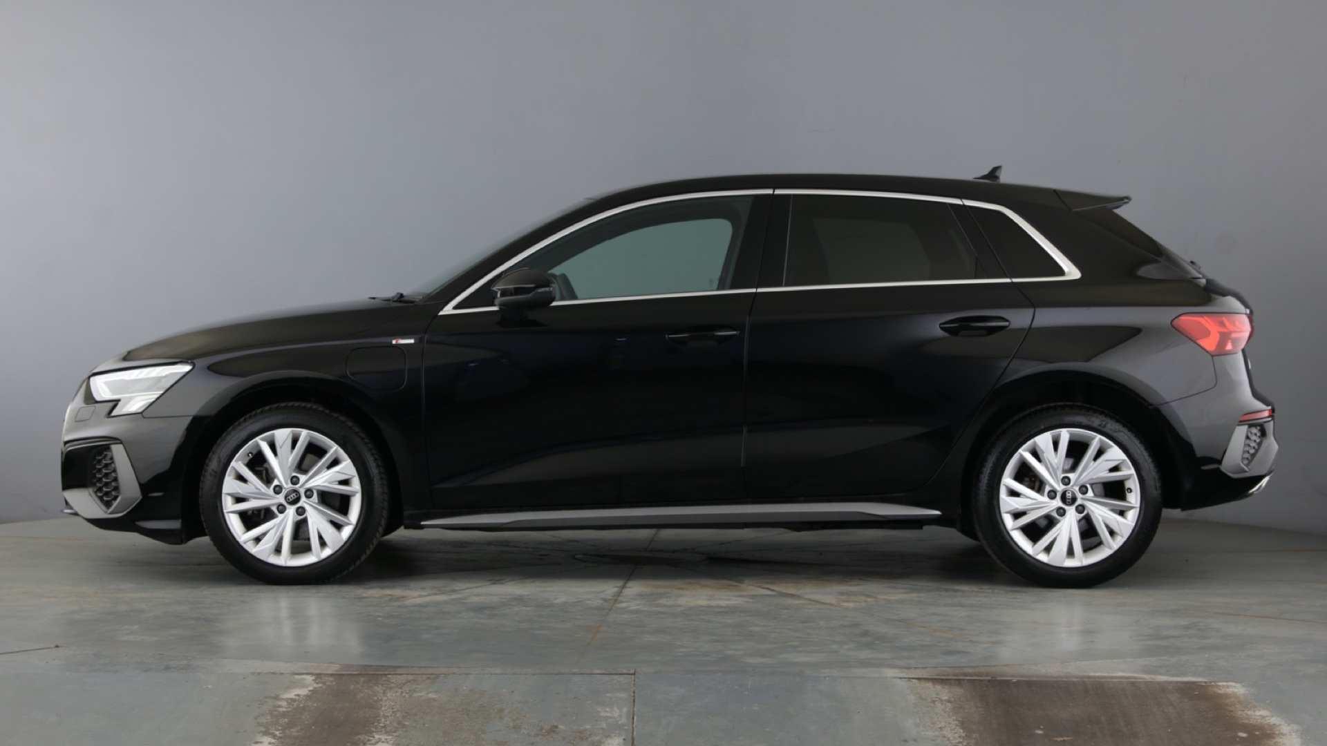 40 TFSI e S line 5dr S Tronic [17 inch Alloy] [2024]