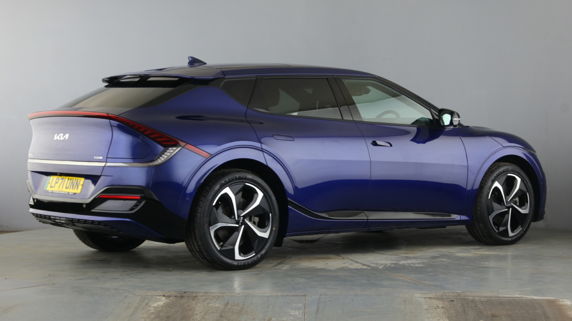 4020925 166kW GT Line S 77.4kWh 5dr Auto