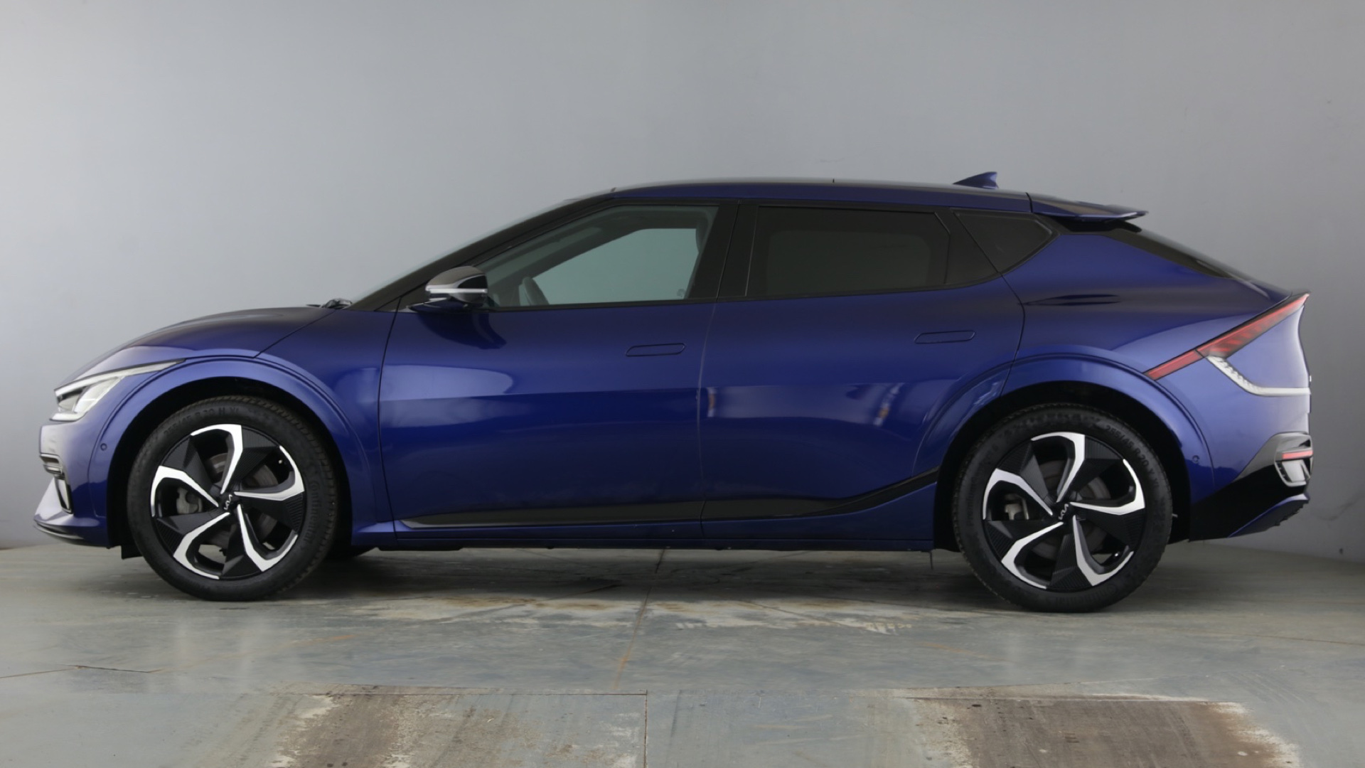 4020925 166kW GT Line S 77.4kWh 5dr Auto