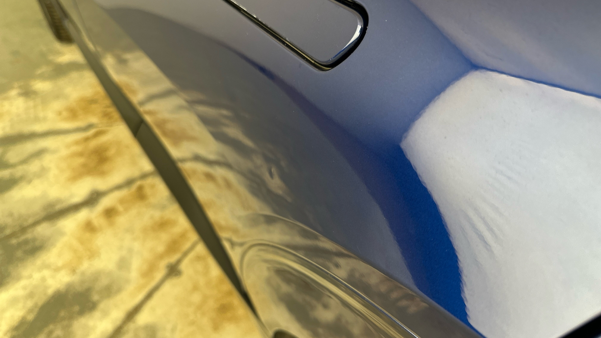 4020925 166kW GT Line S 77.4kWh 5dr Auto