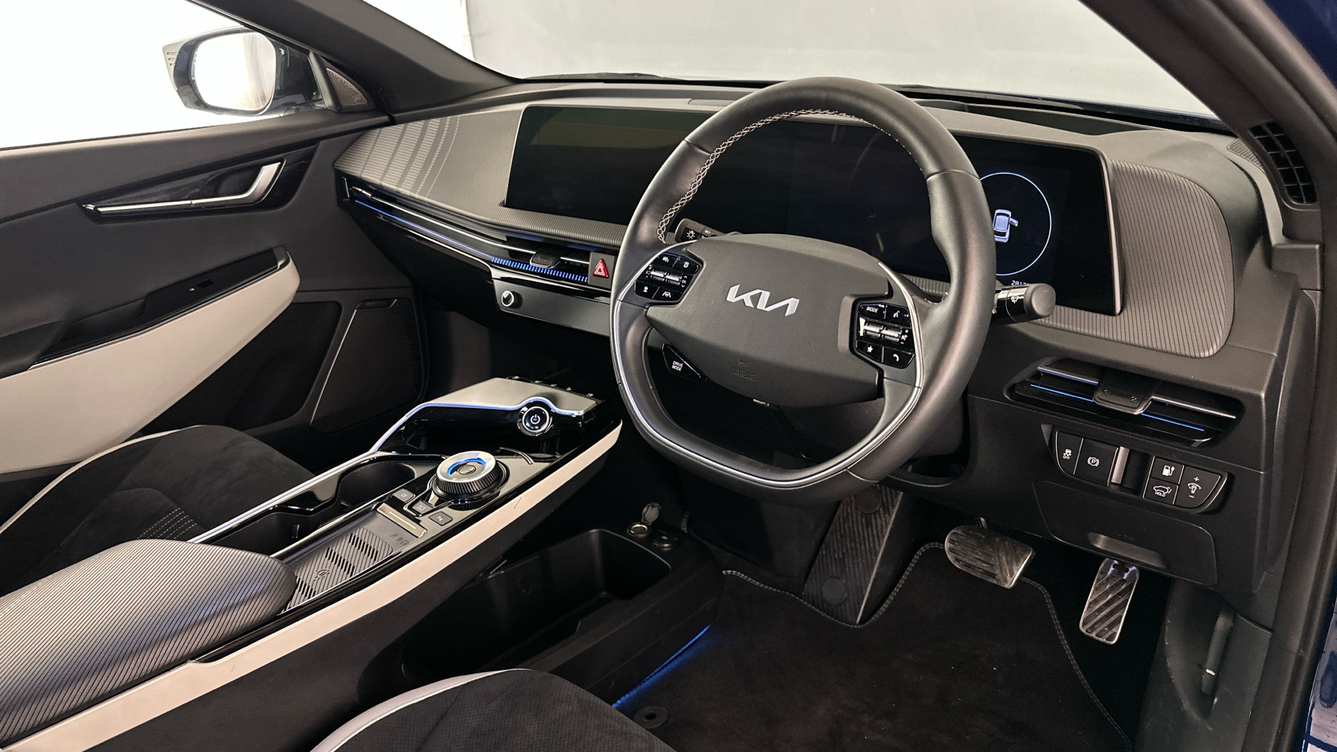 4020925 166kW GT Line S 77.4kWh 5dr Auto