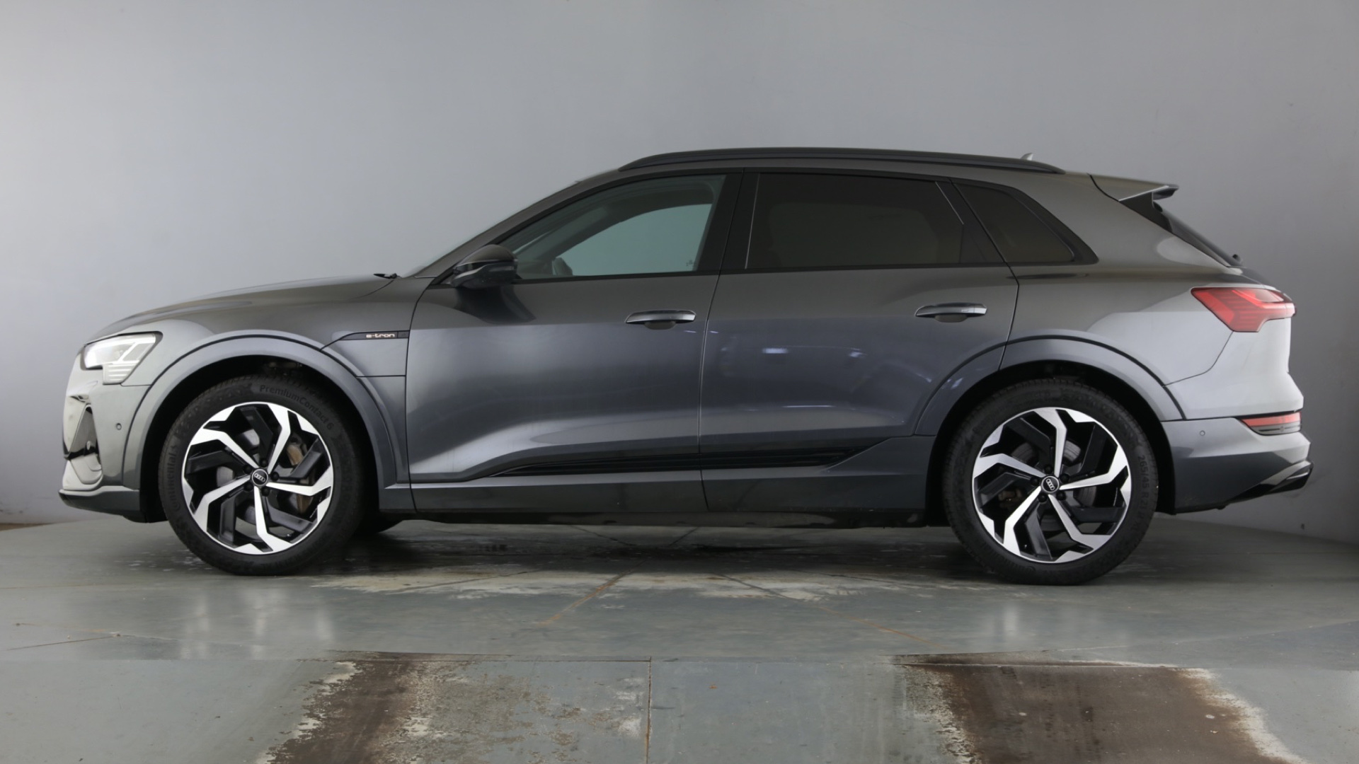 230kW 50 Quattro 71kWh Black Edition 5dr Auto [2022]