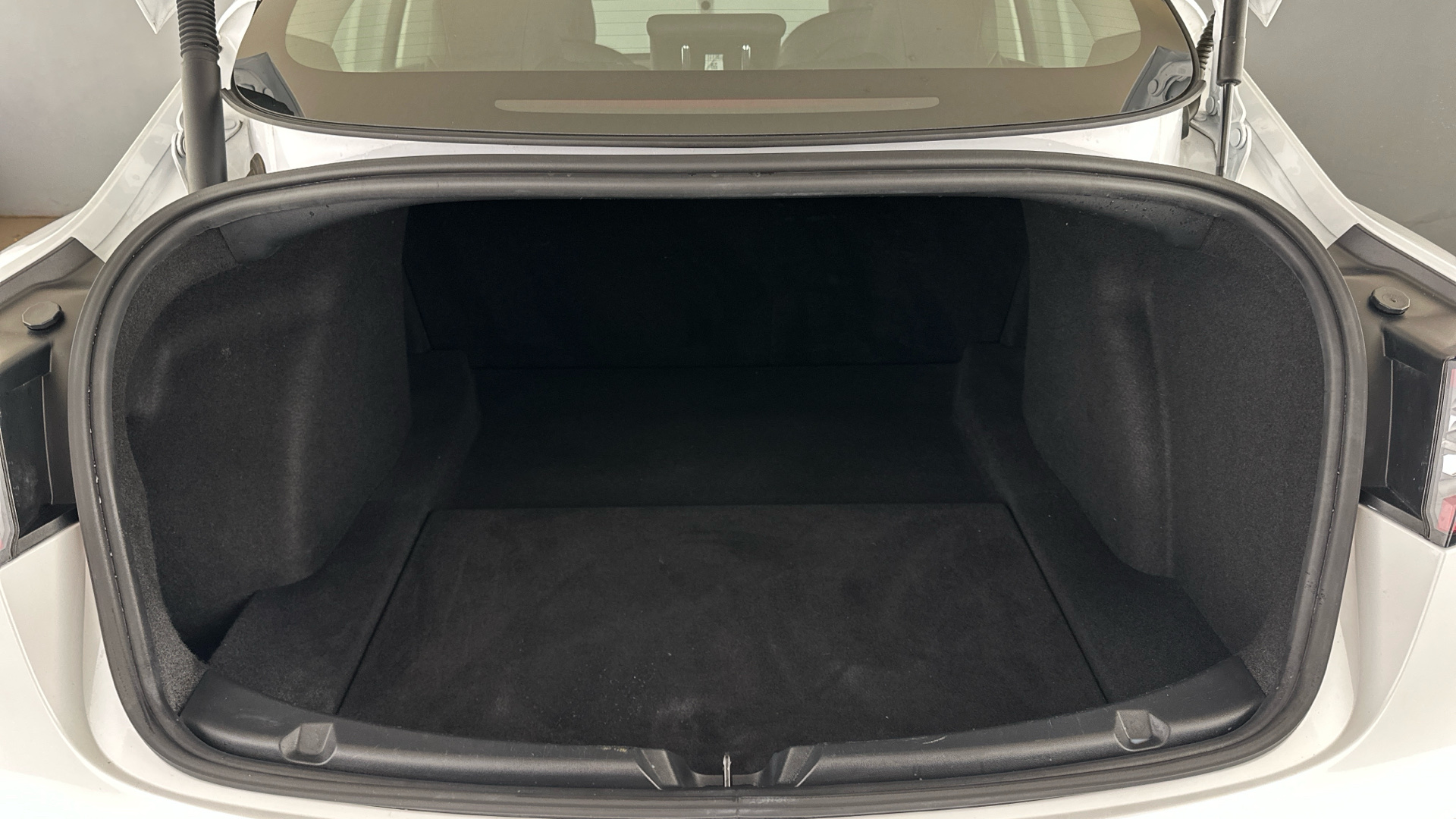 4027593 Long Range AWD 4dr Auto