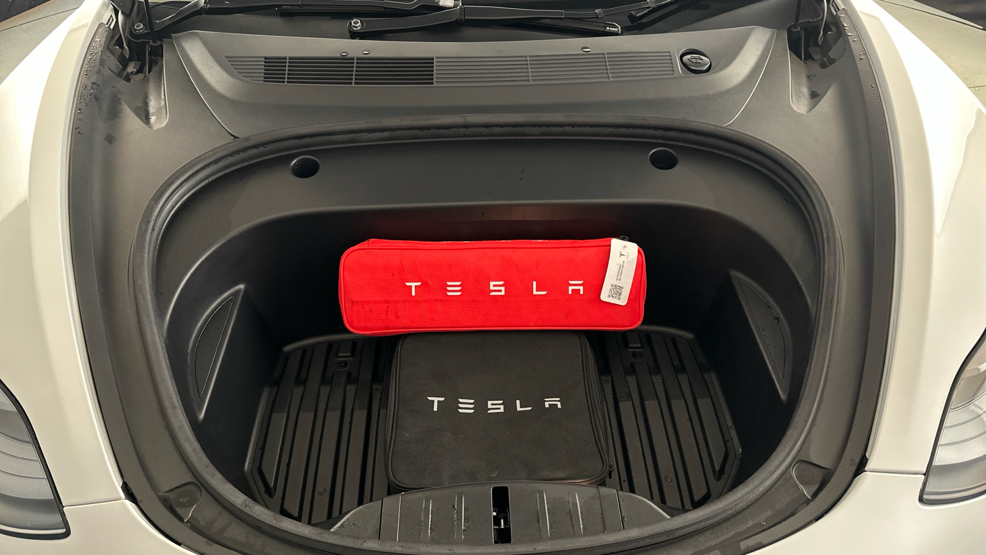 4027593 Long Range AWD 4dr Auto