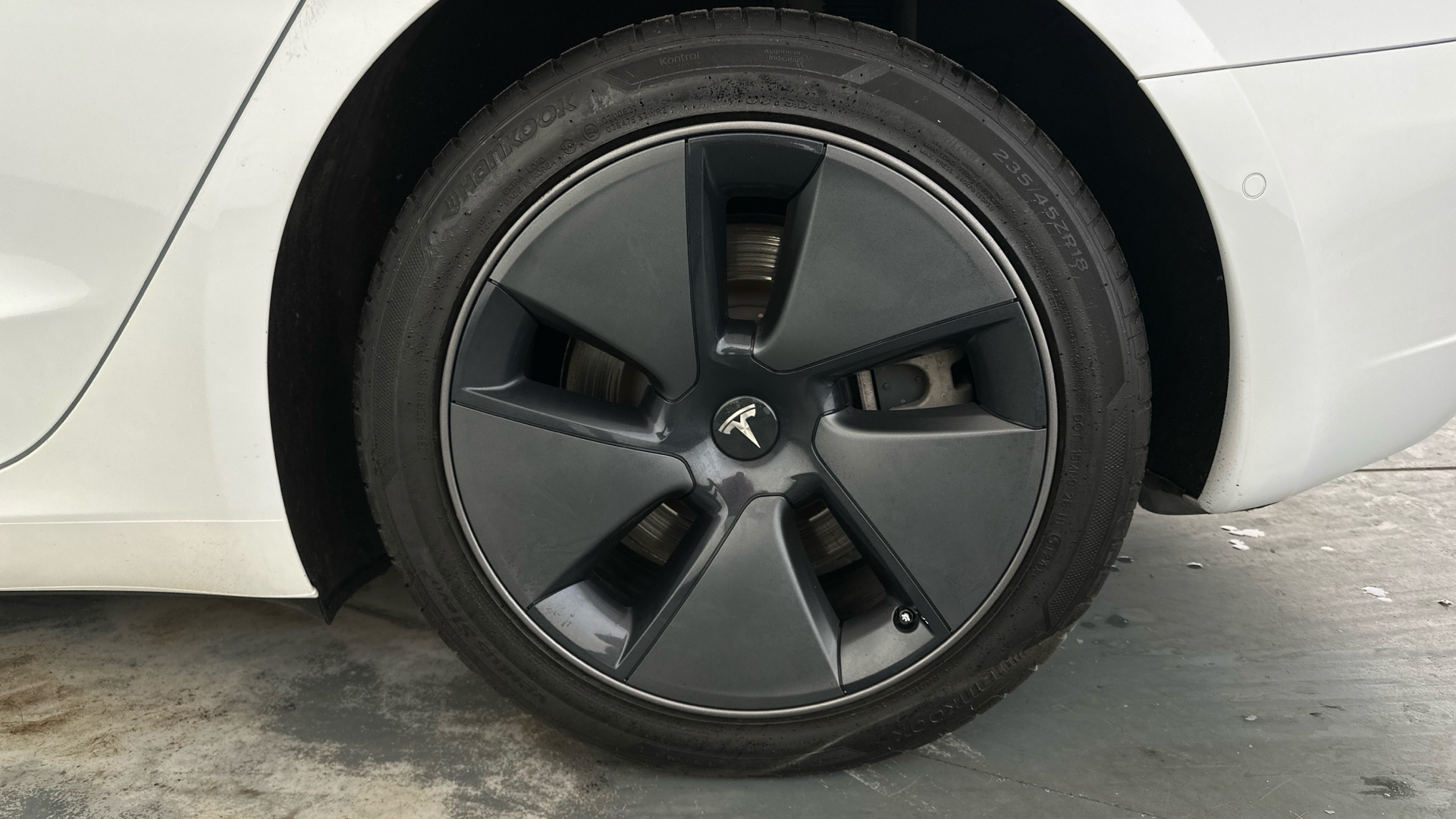 4027593 Long Range AWD 4dr Auto