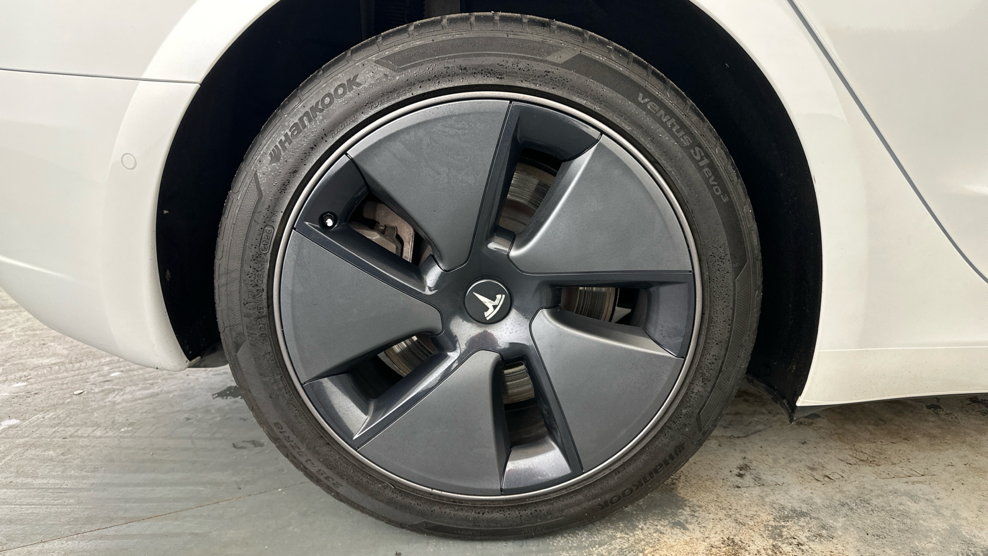 4027593 Long Range AWD 4dr Auto