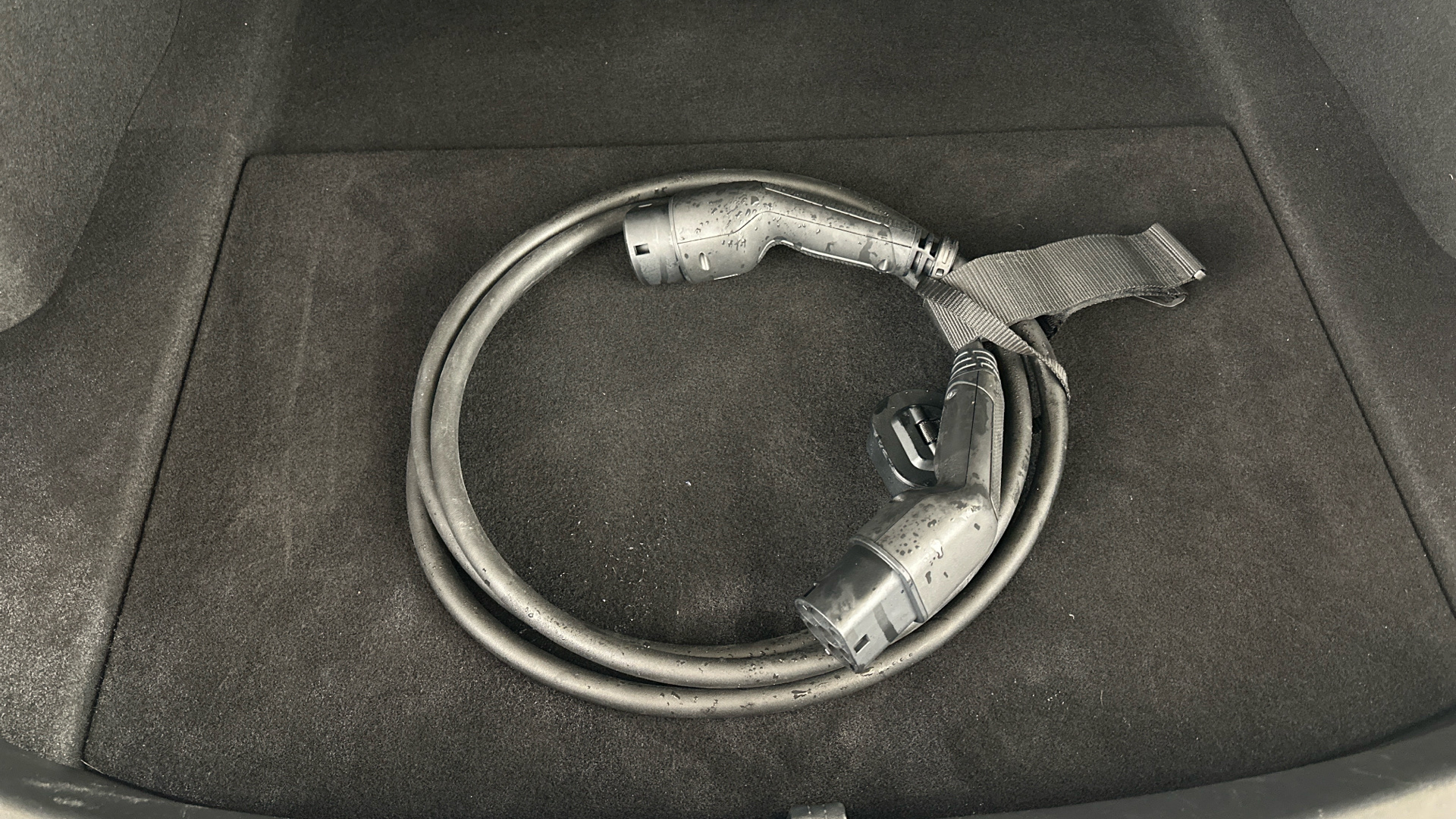 4027593 Long Range AWD 4dr Auto