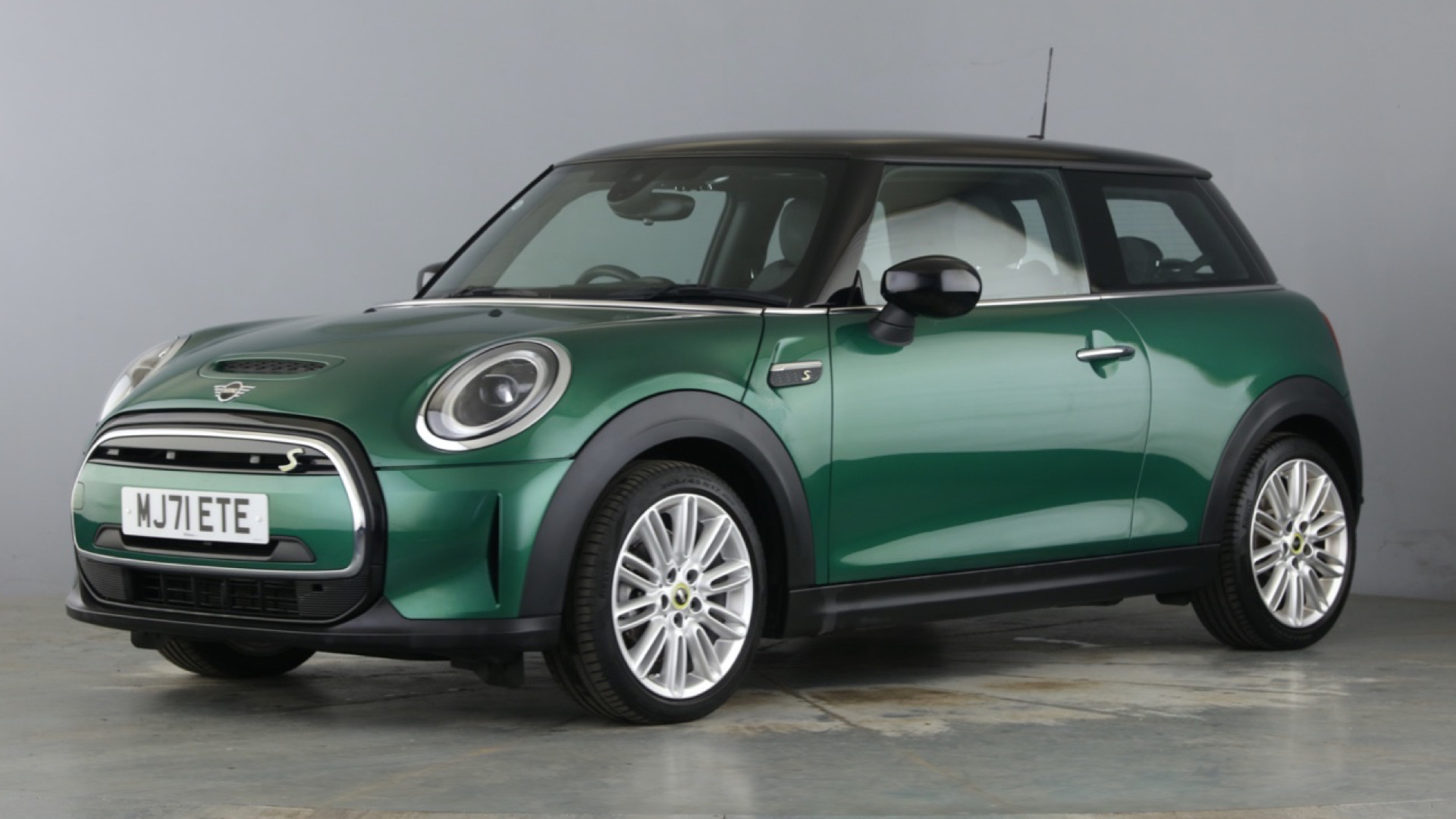 Mini Hatchback Electric 135kW Cooper S Level 2 33kWh 3dr Auto