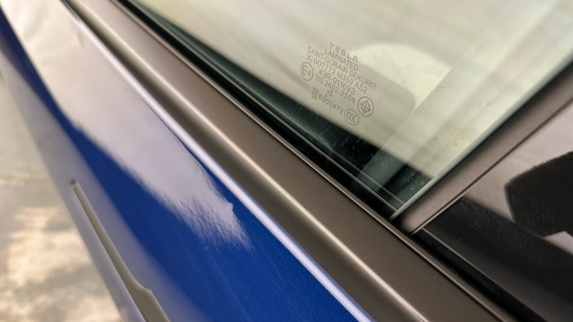 4020747 RWD 5dr Auto